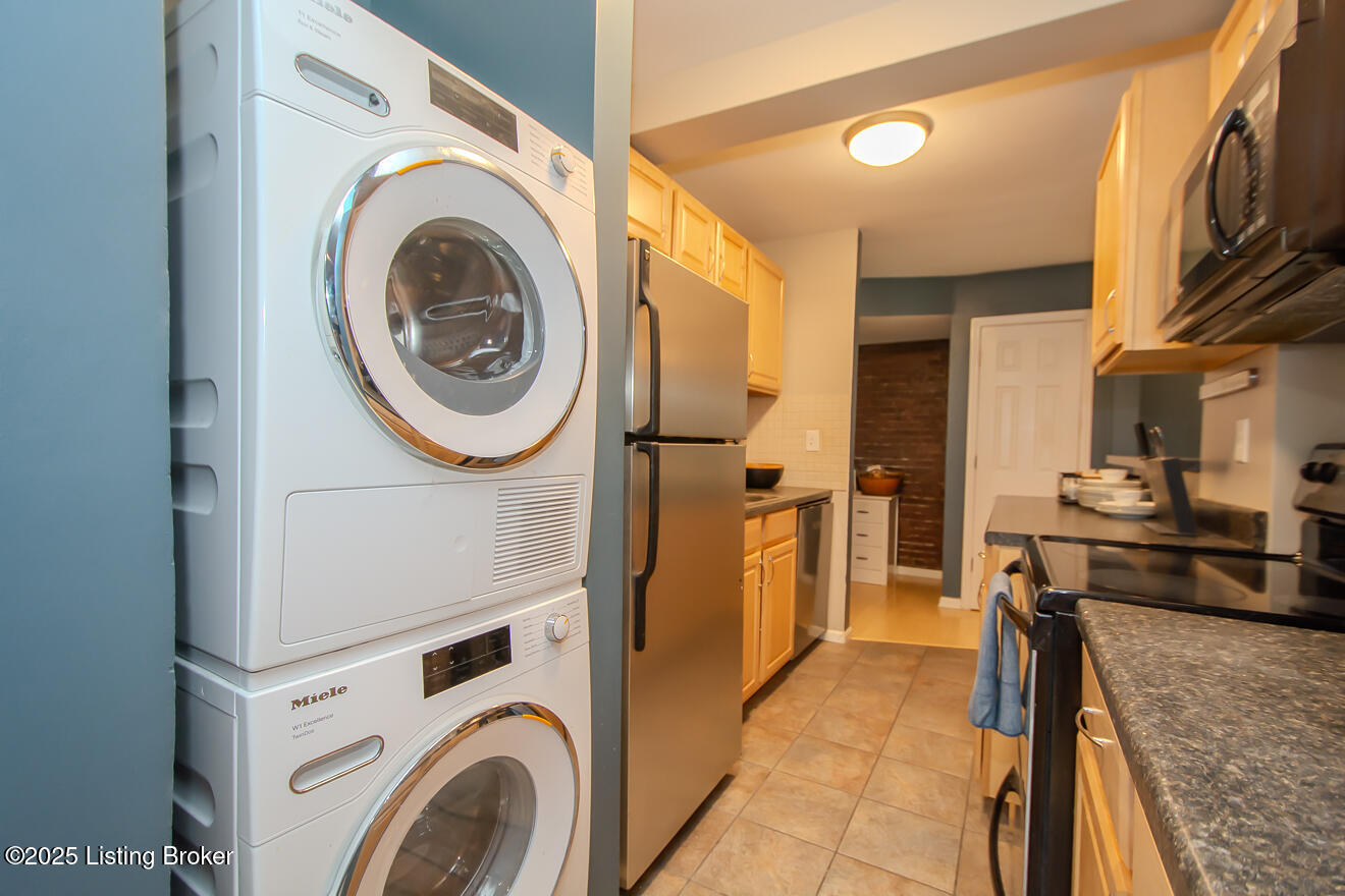 1856 Frankfort Ave 3