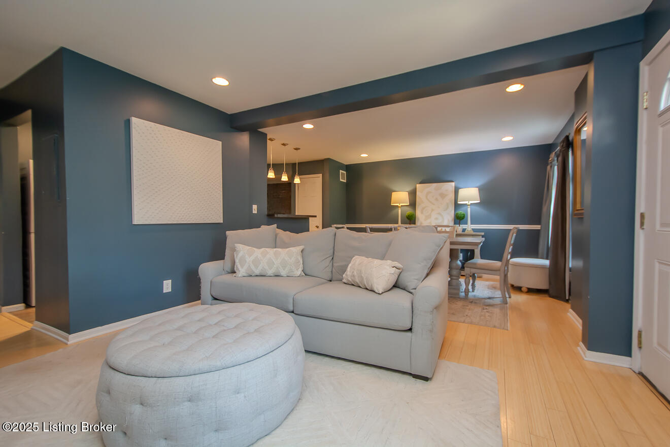 1856 Frankfort Ave 3