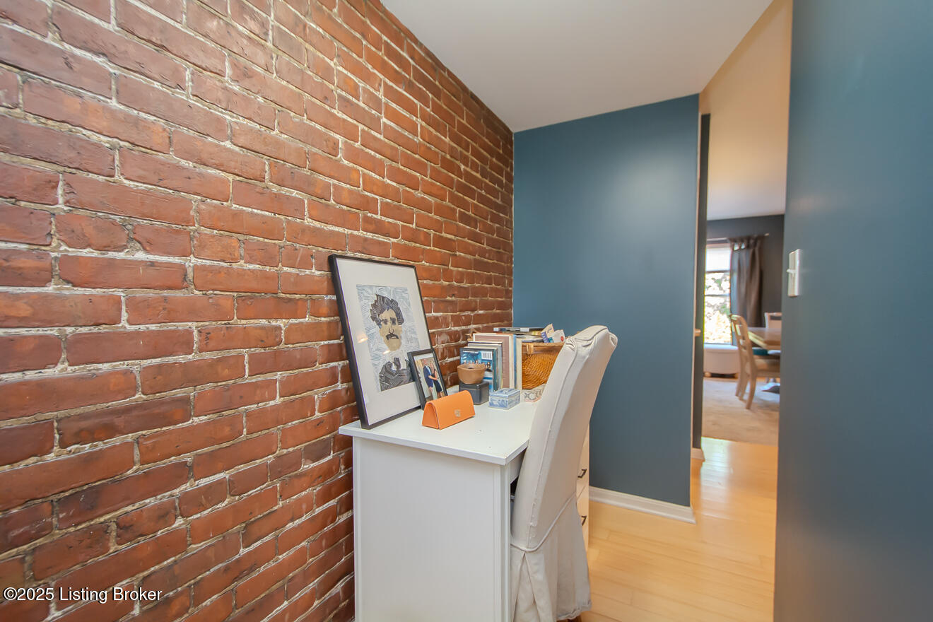 1856 Frankfort Ave 3