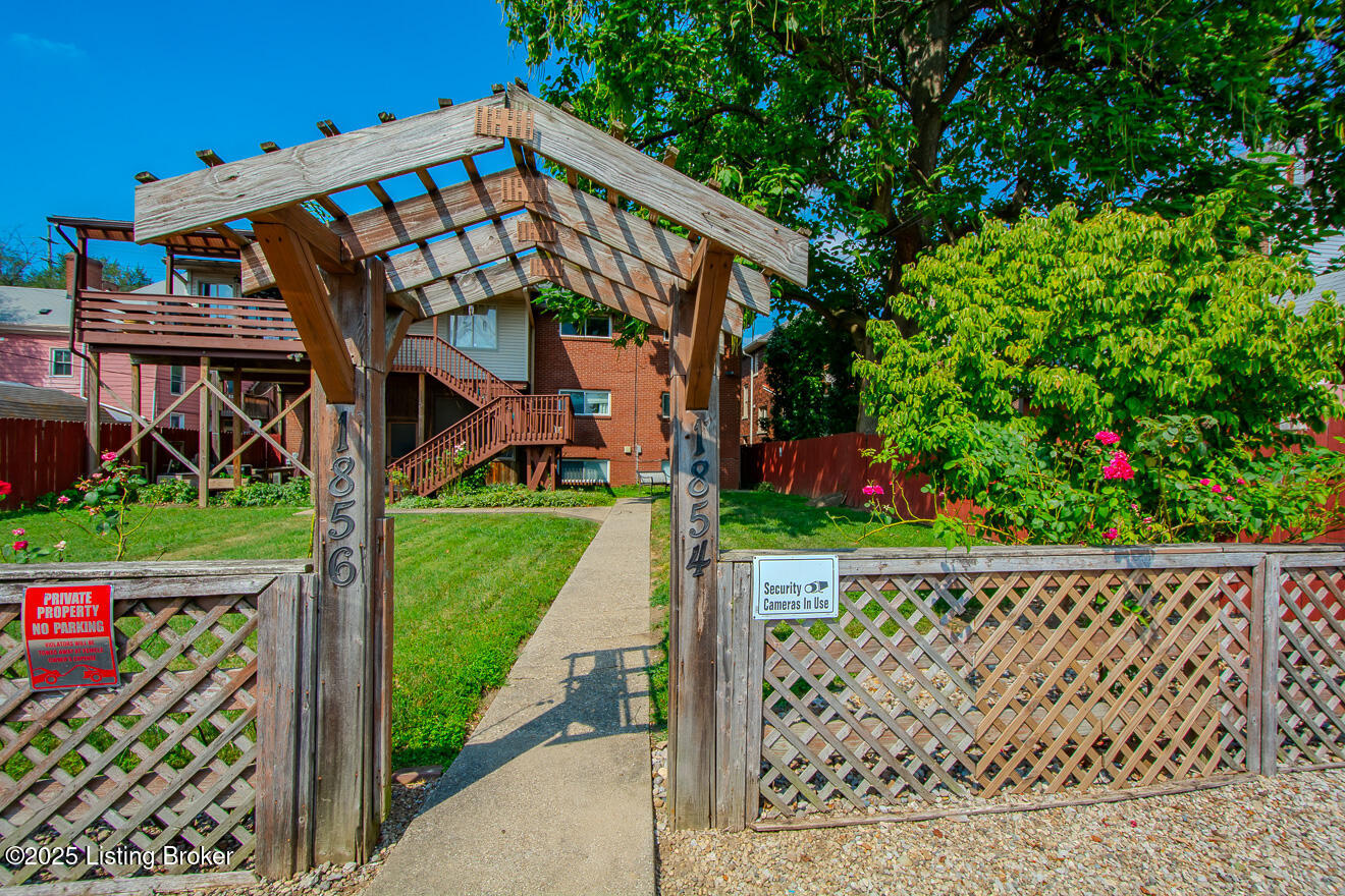 1856 Frankfort Ave 3
