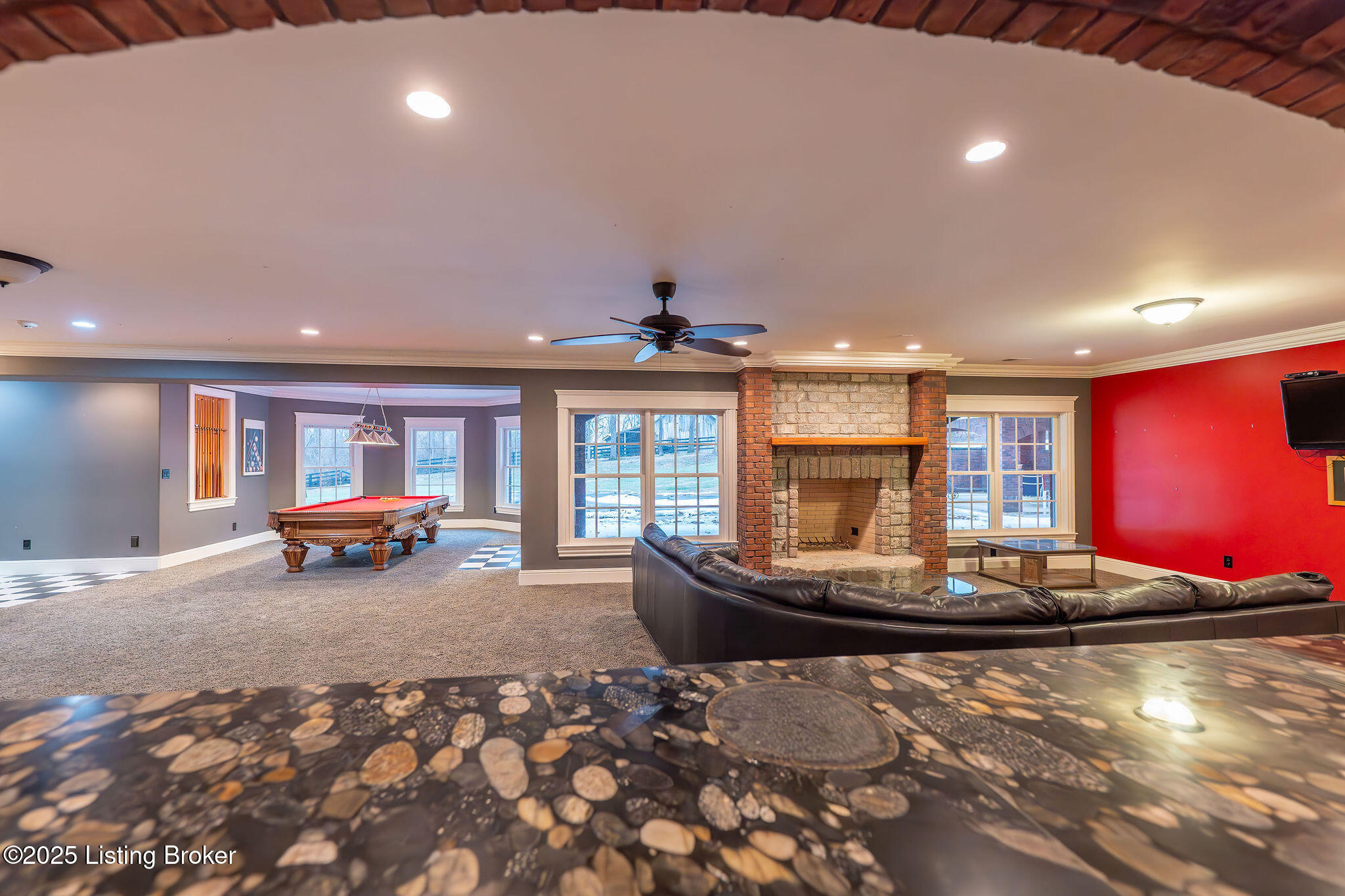 2713 Mayo Ln