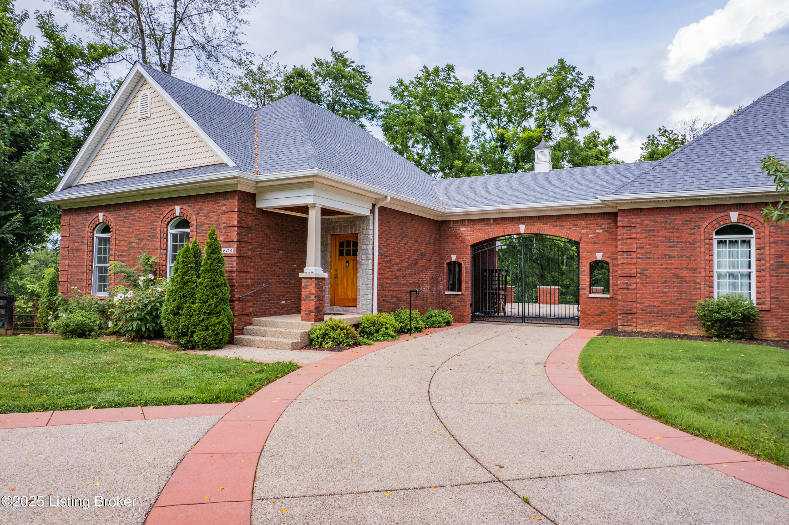 2713 Mayo Ln
