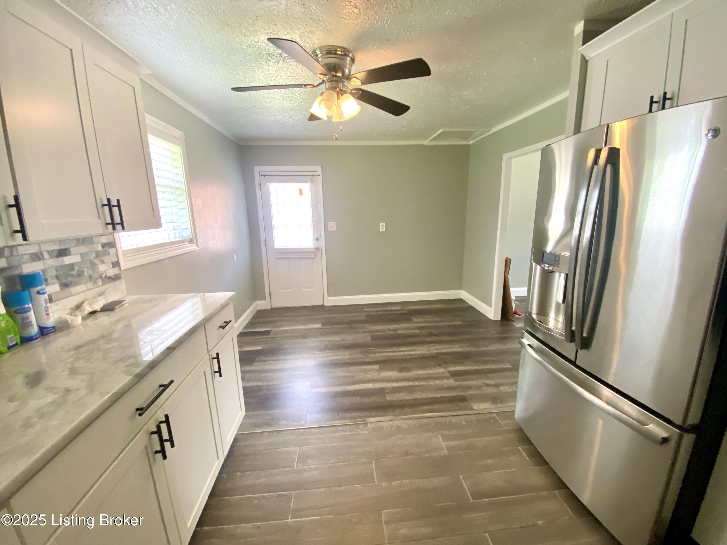 608 Glengarry Dr