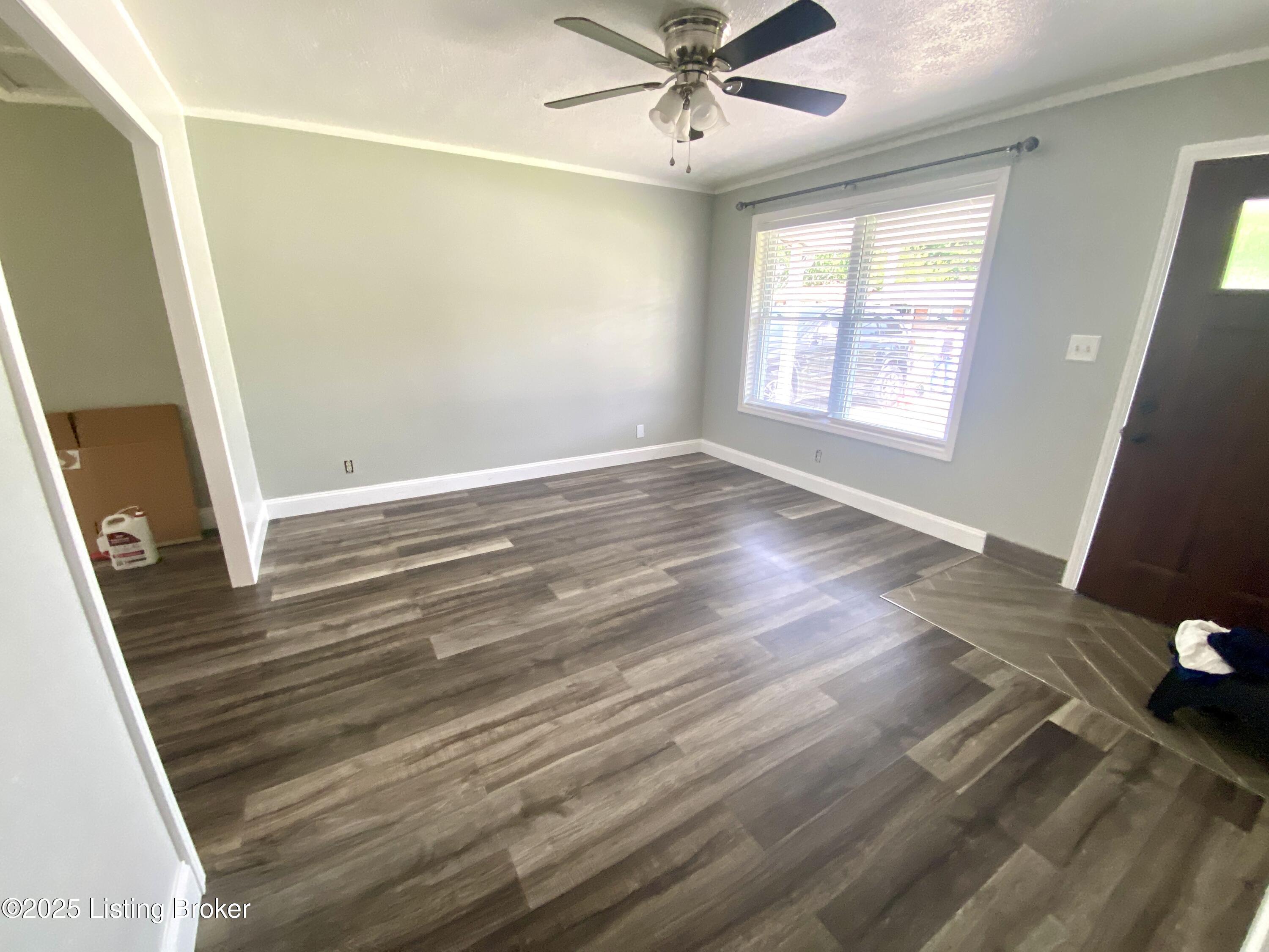 608 Glengarry Dr