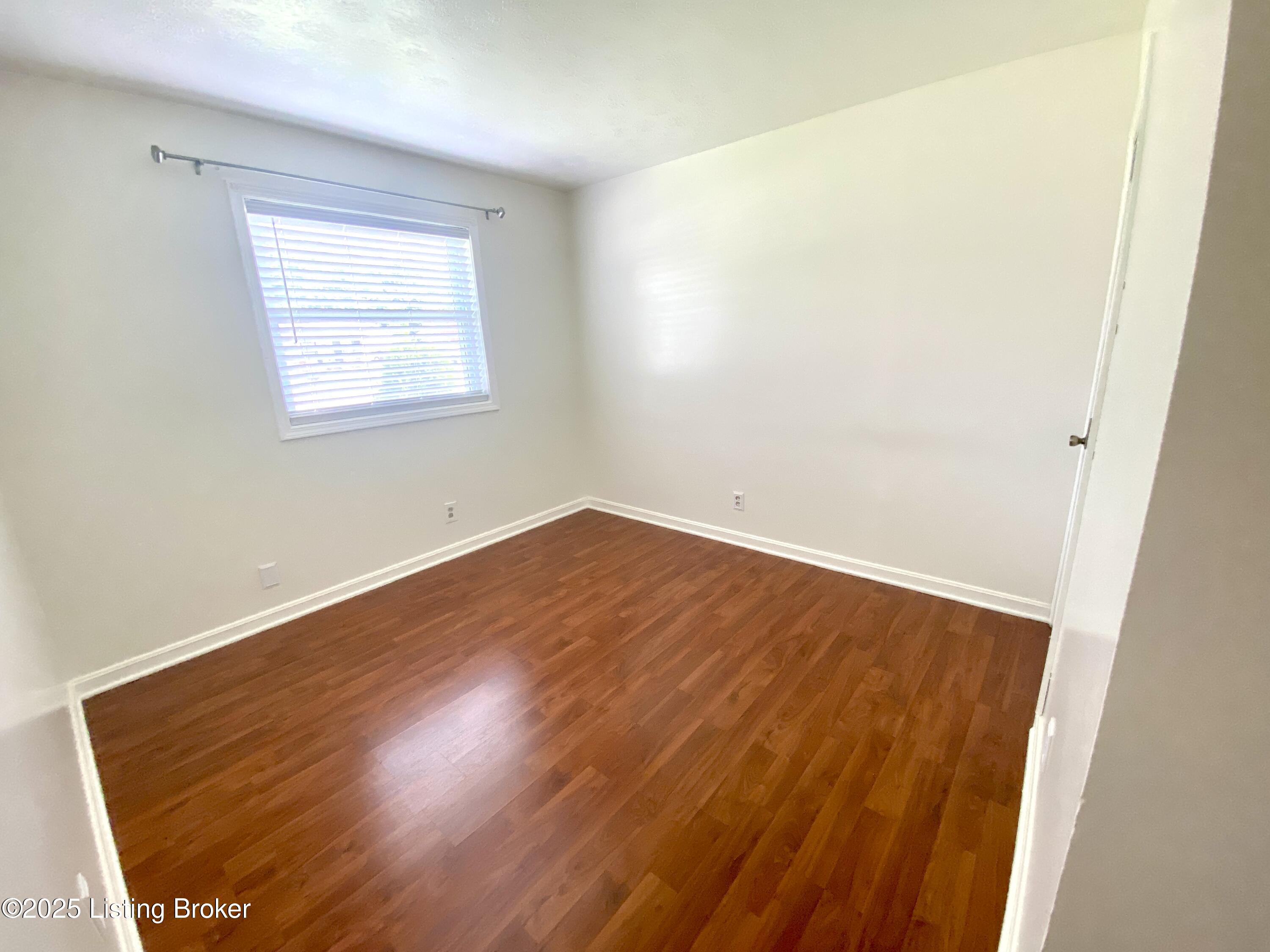 608 Glengarry Dr