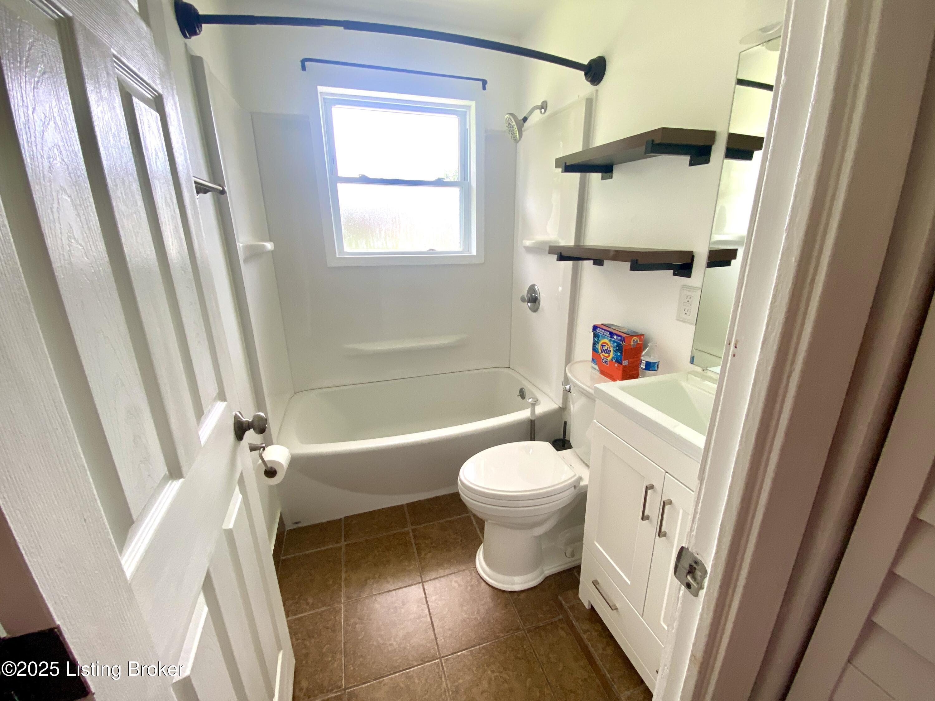 608 Glengarry Dr
