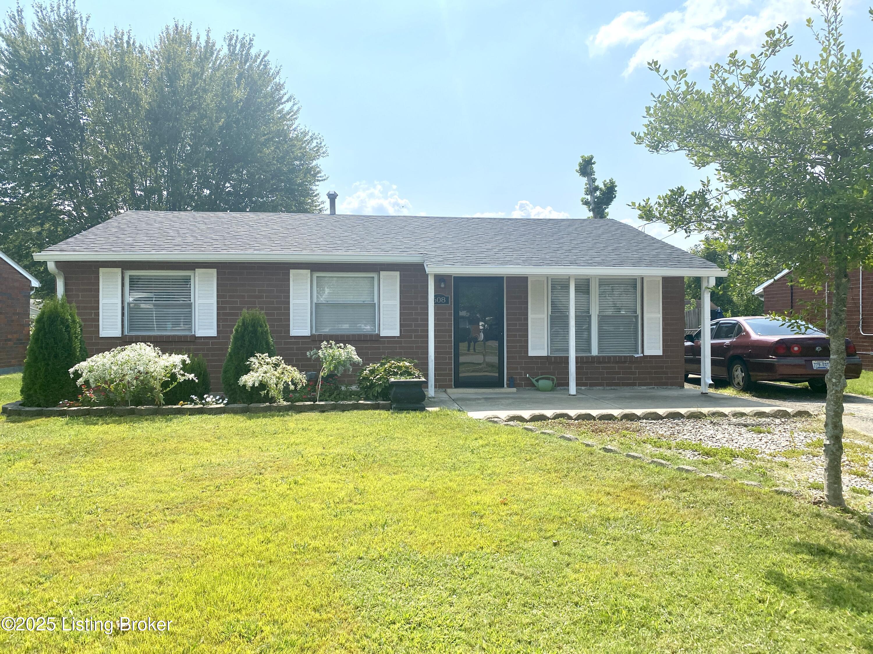 608 Glengarry Dr
