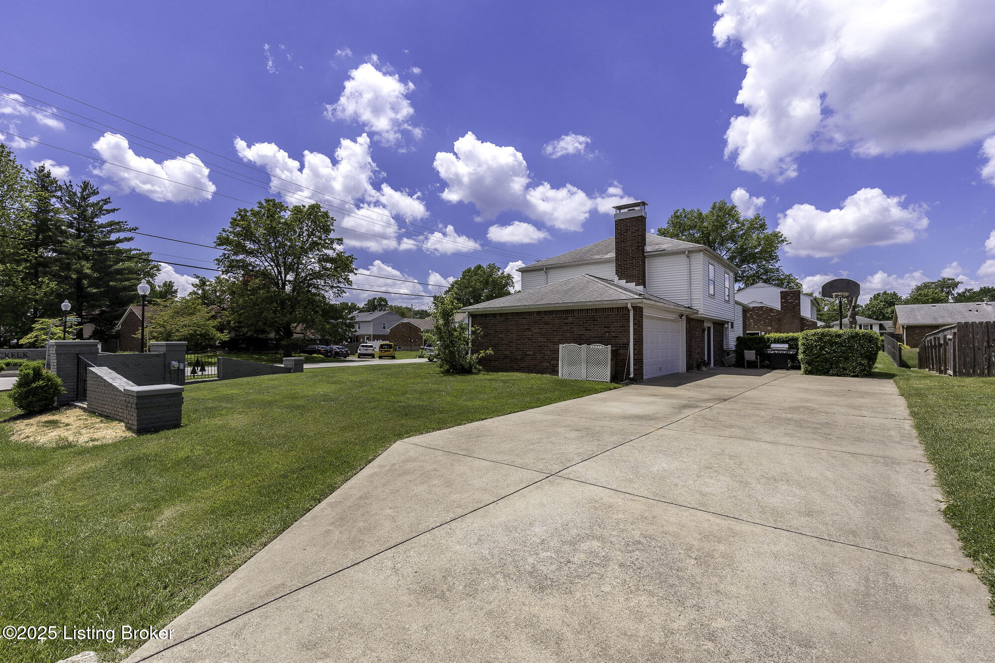 7705 Bleemel Dr
