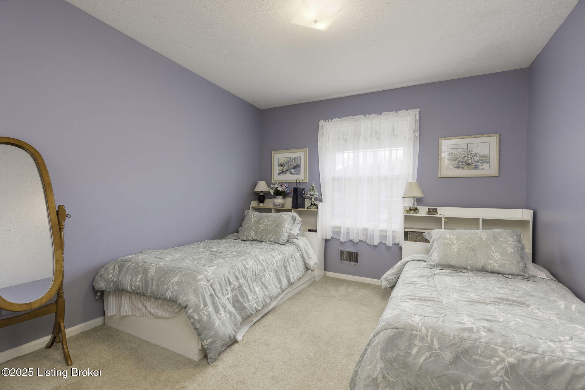 7705 Bleemel Dr