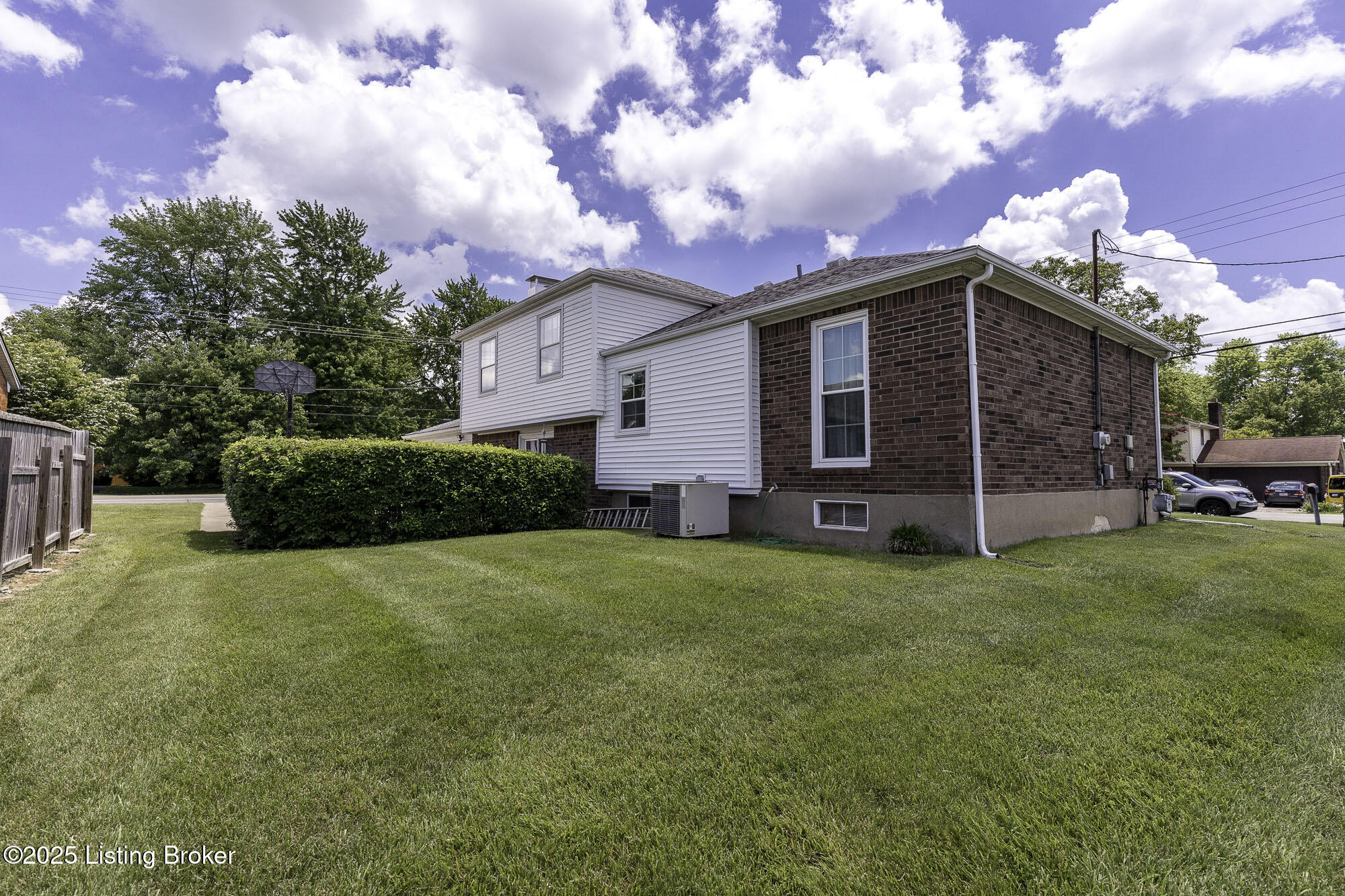 7705 Bleemel Dr