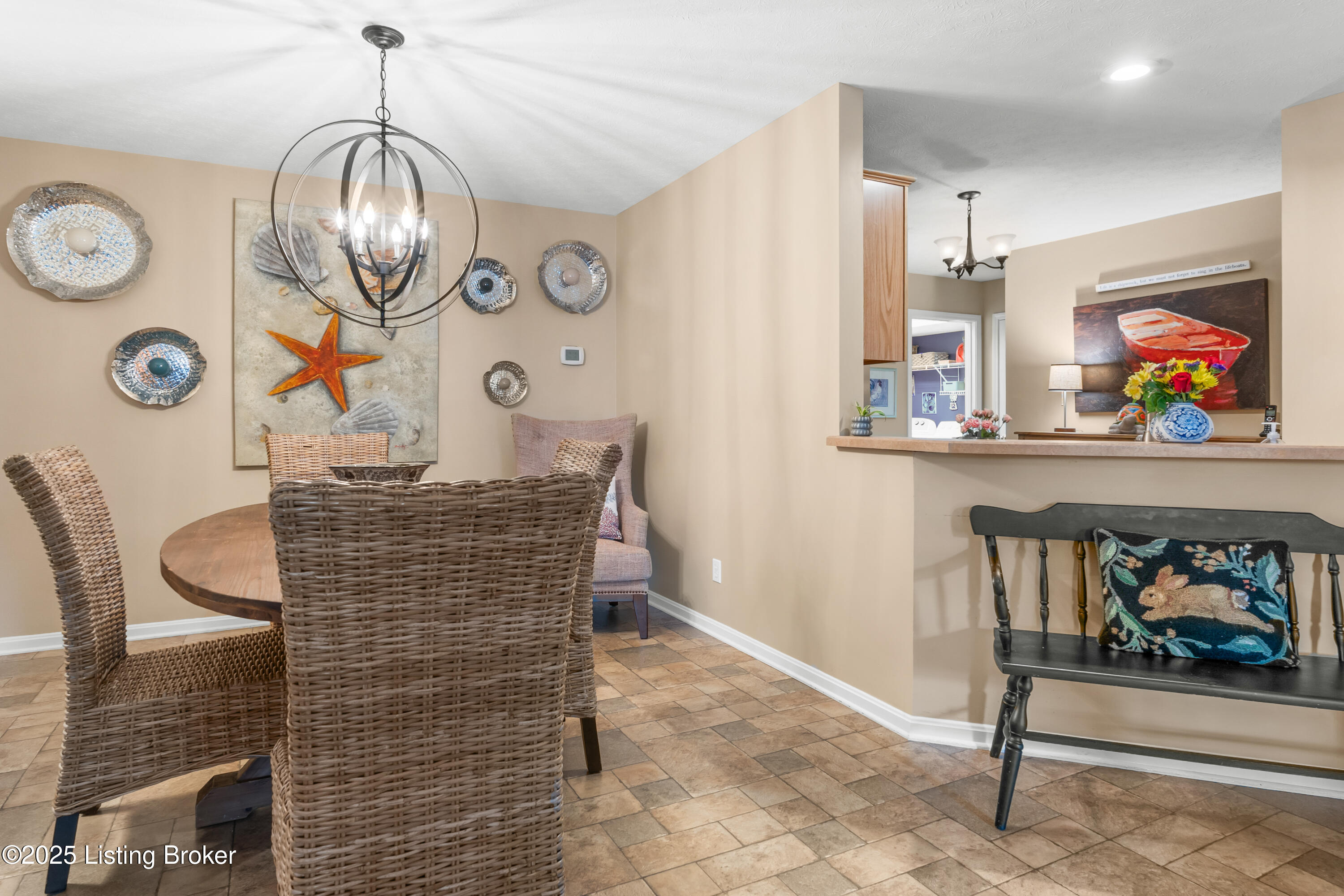 1210 Fox Pointe Dr