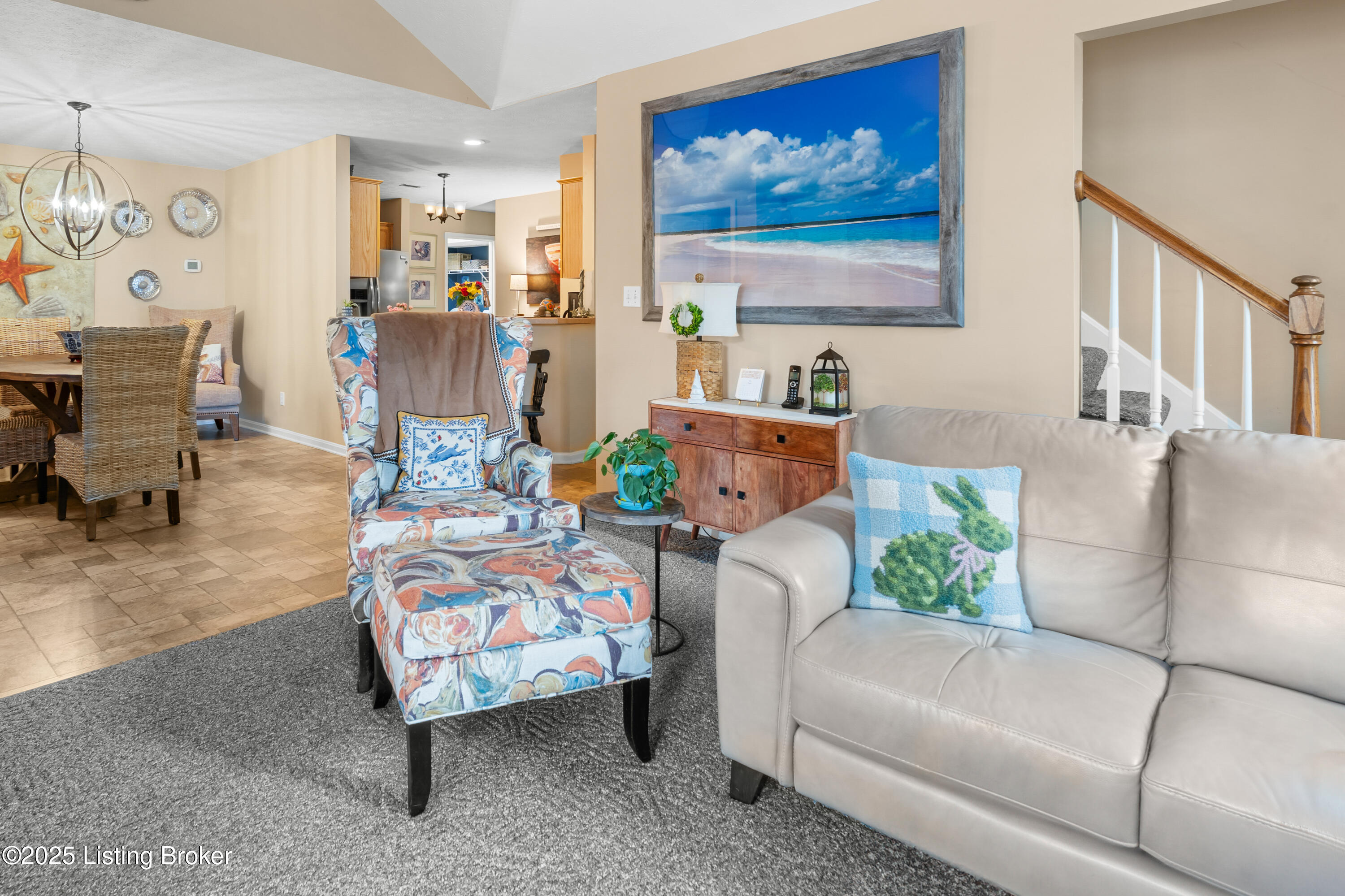 1210 Fox Pointe Dr