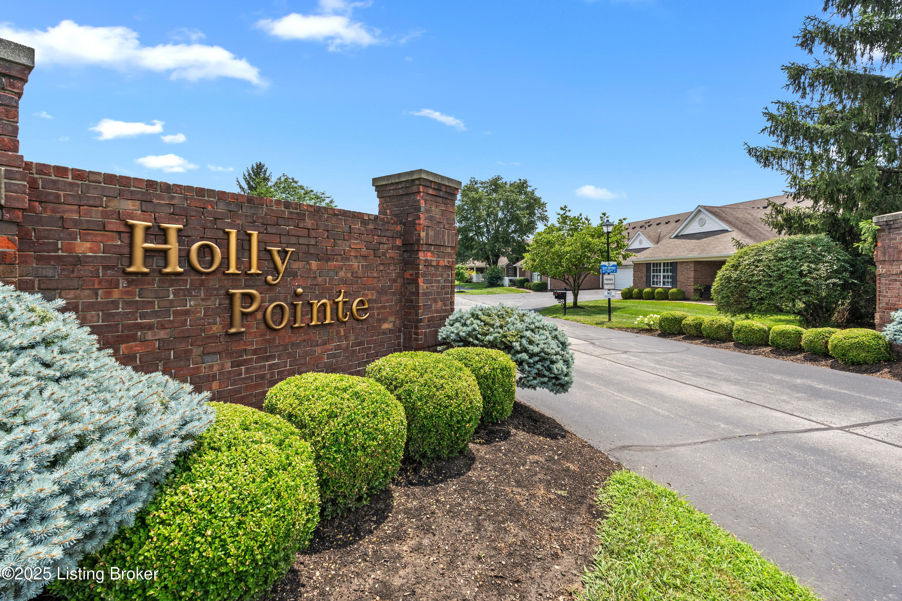 1210 Fox Pointe Dr