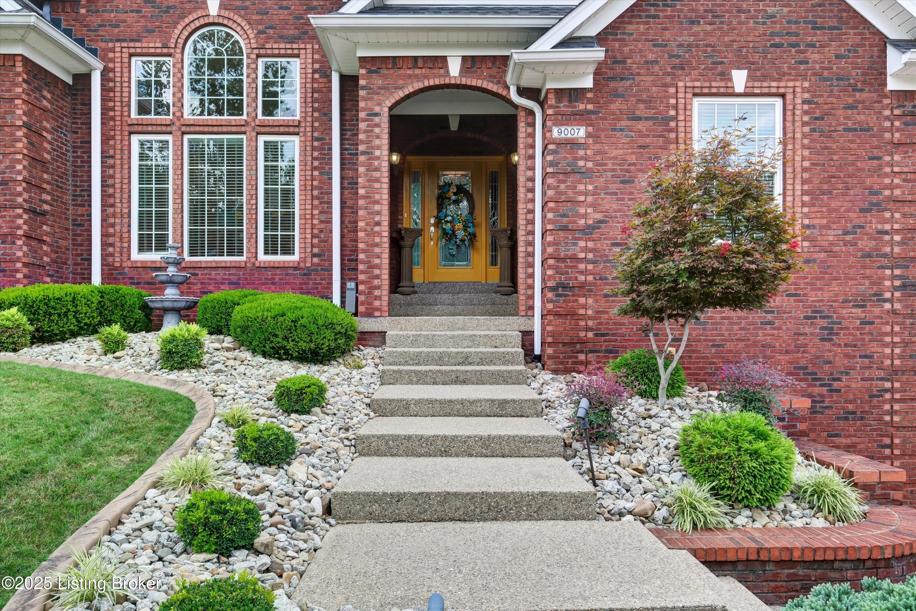 9007 Hi View Ln