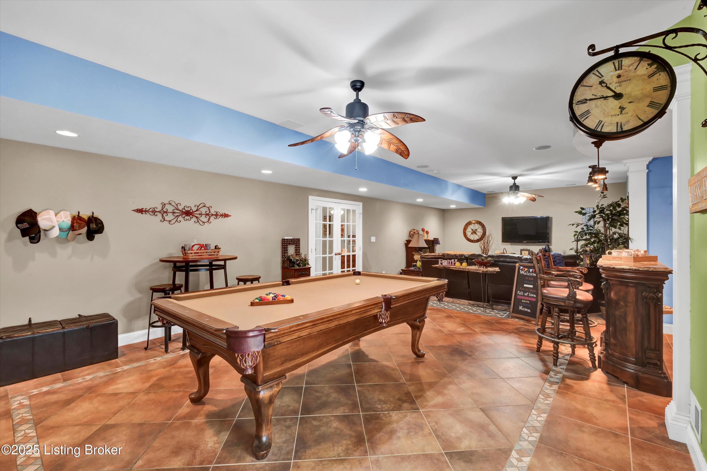 9007 Hi View Ln
