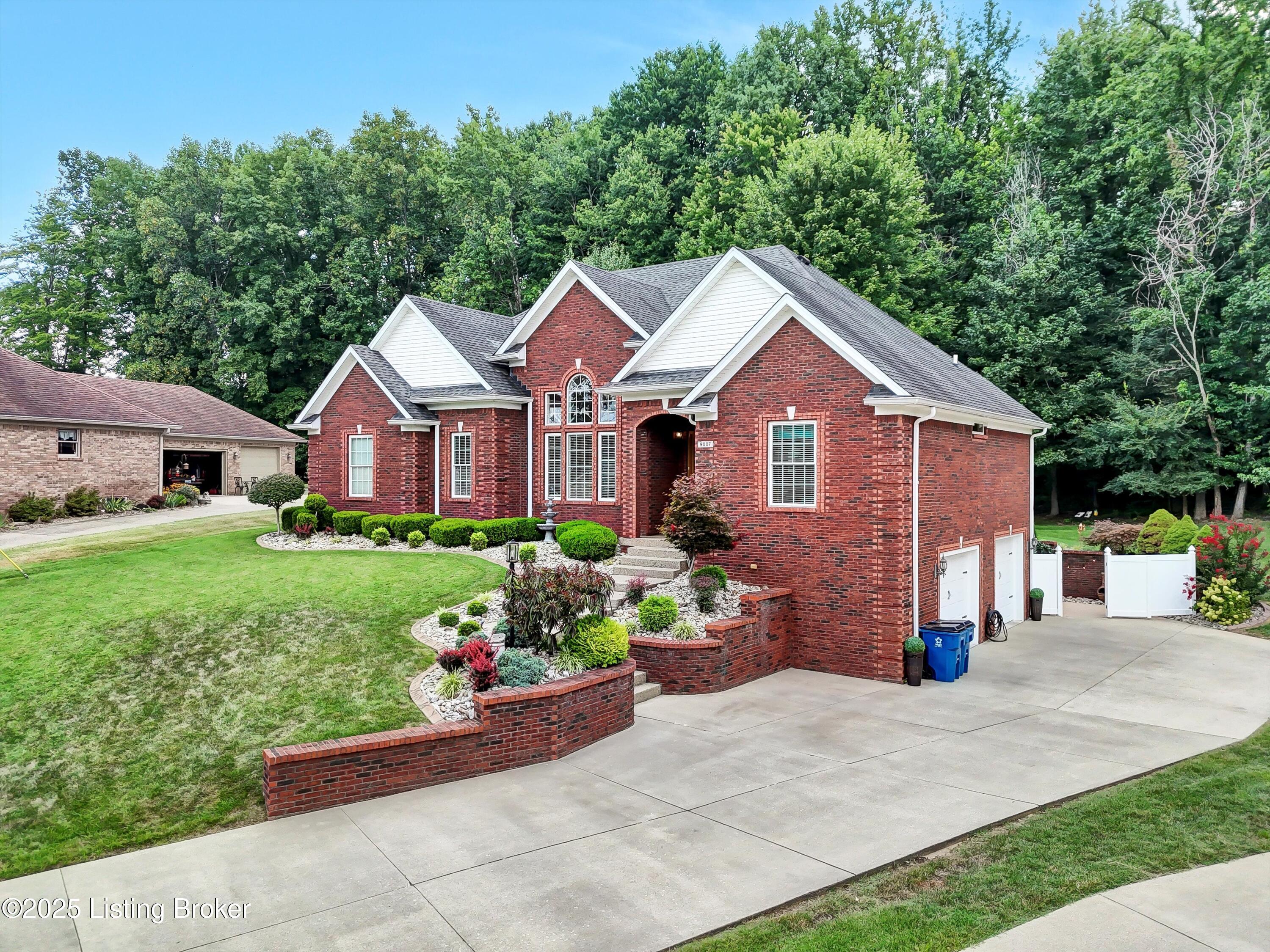9007 Hi View Ln