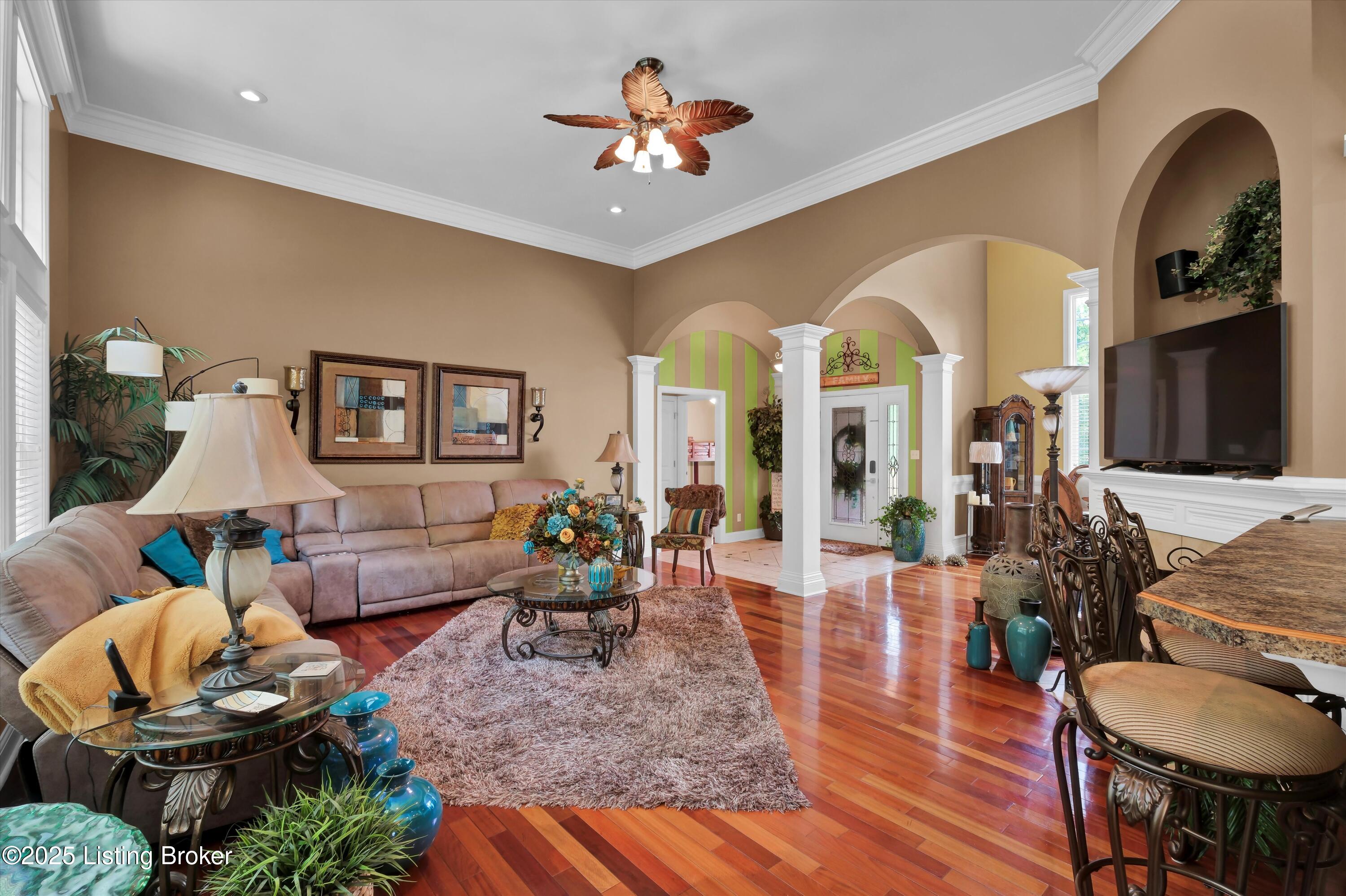 9007 Hi View Ln