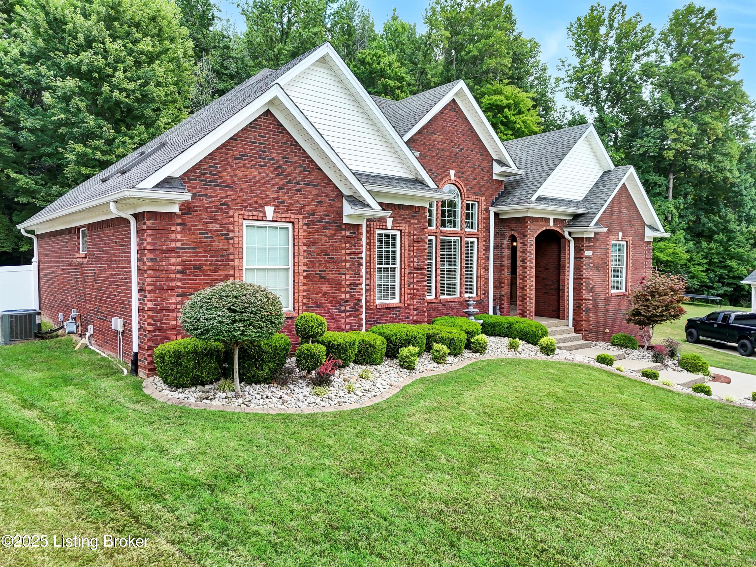 9007 Hi View Ln