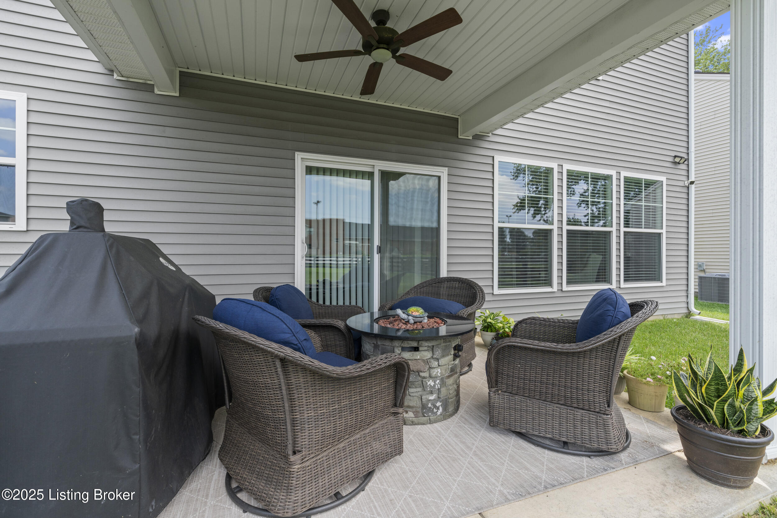 6411 Oak Village Dr