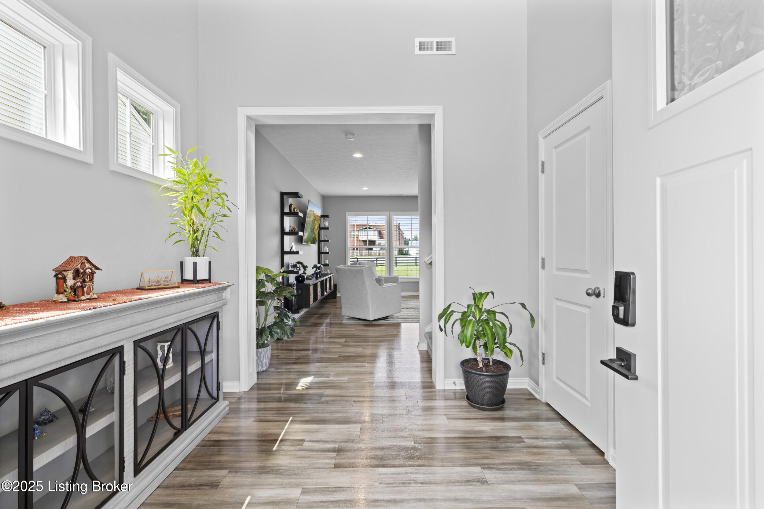 6411 Oak Village Dr
