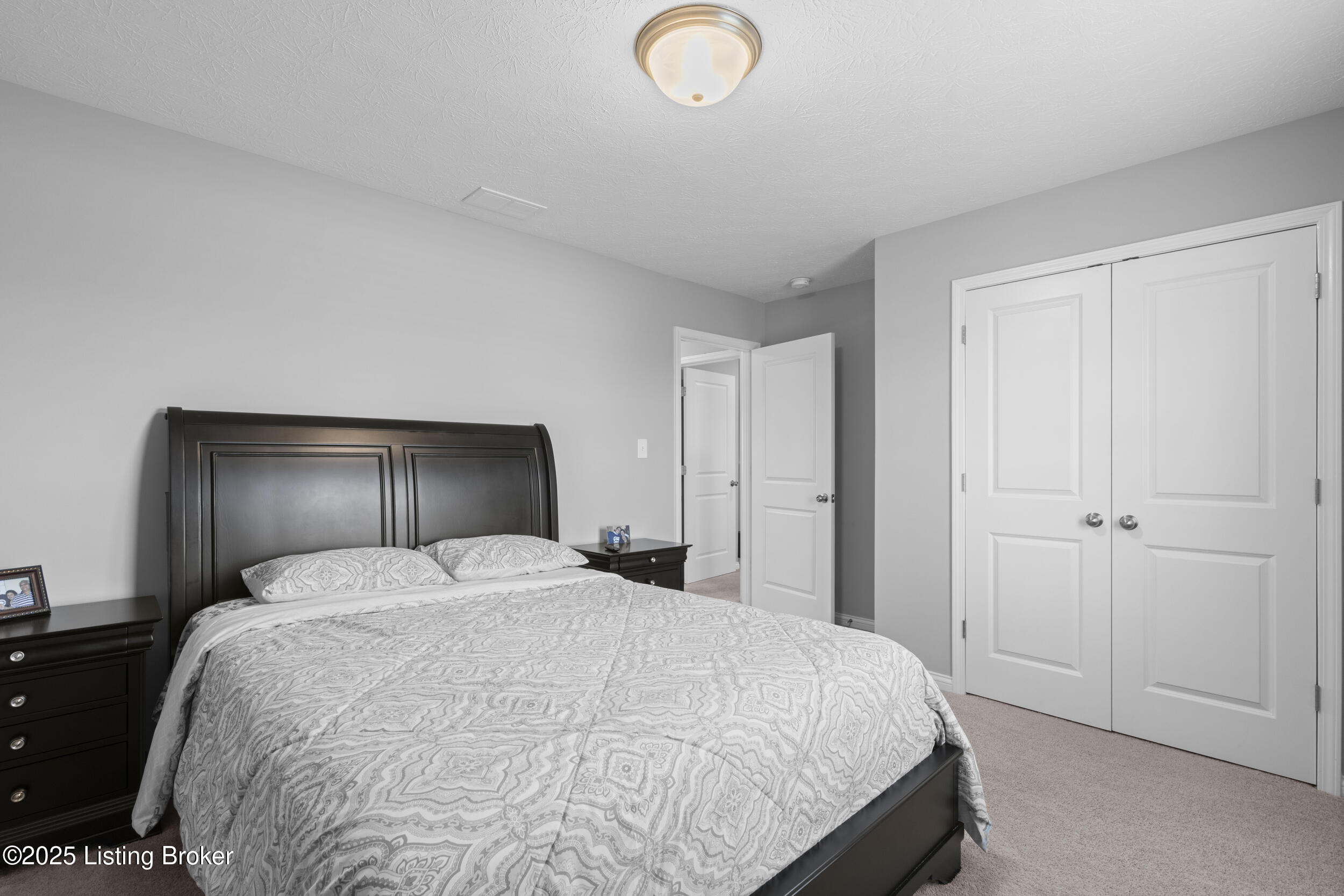6411 Oak Village Dr
