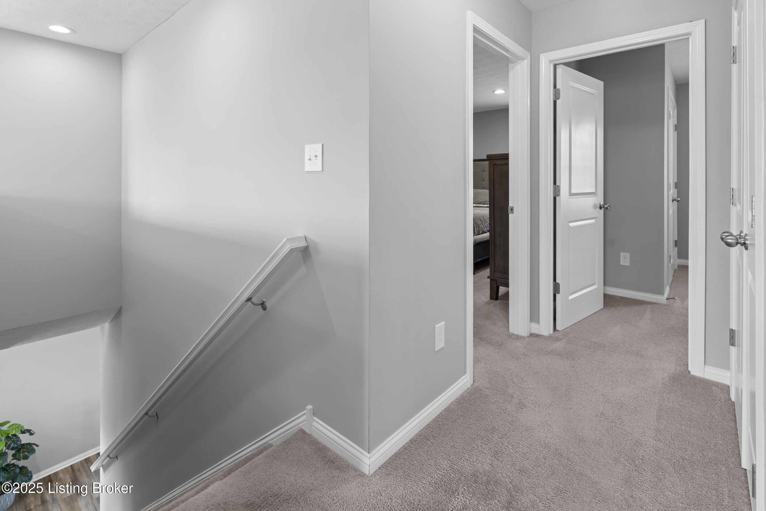 6411 Oak Village Dr