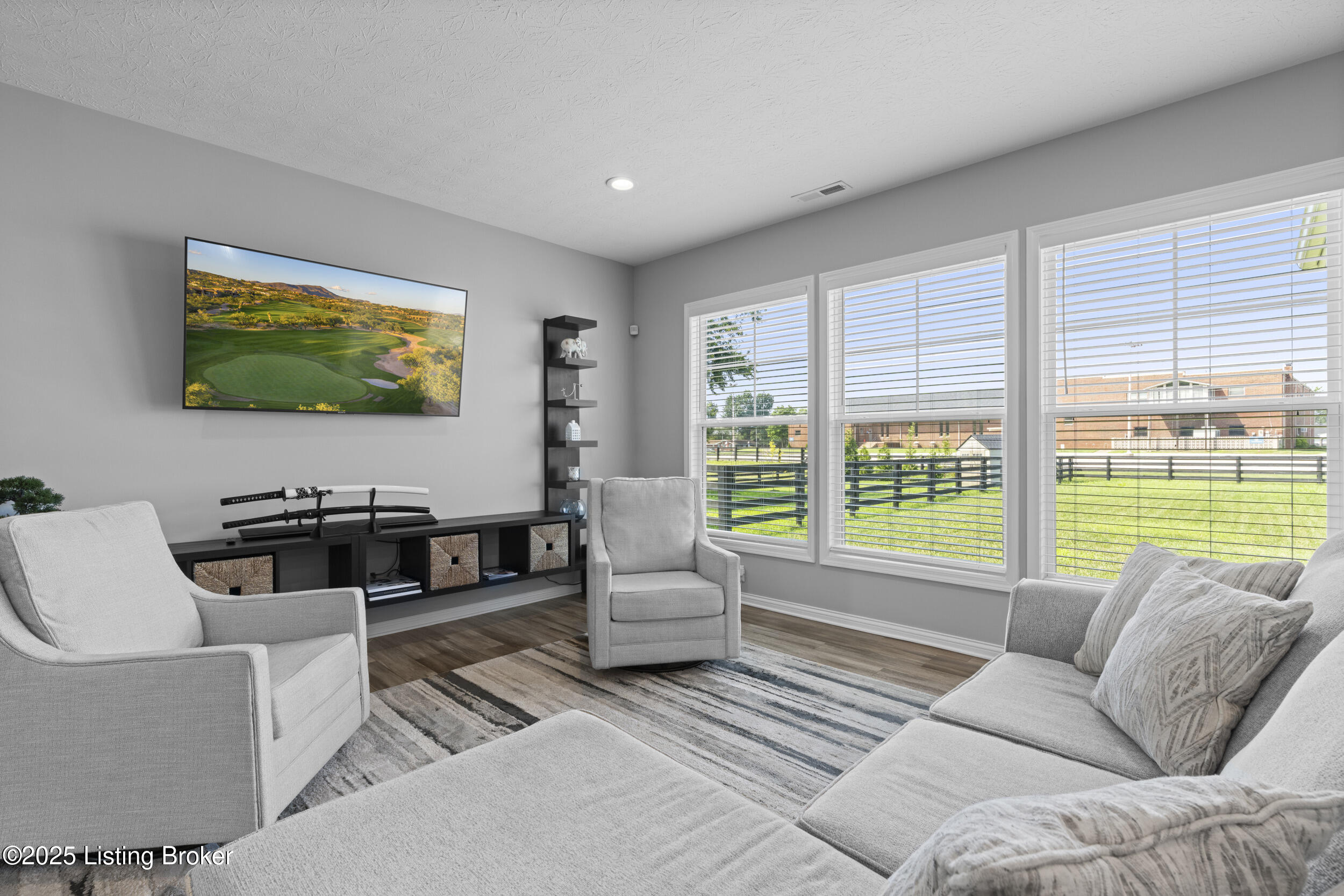 6411 Oak Village Dr