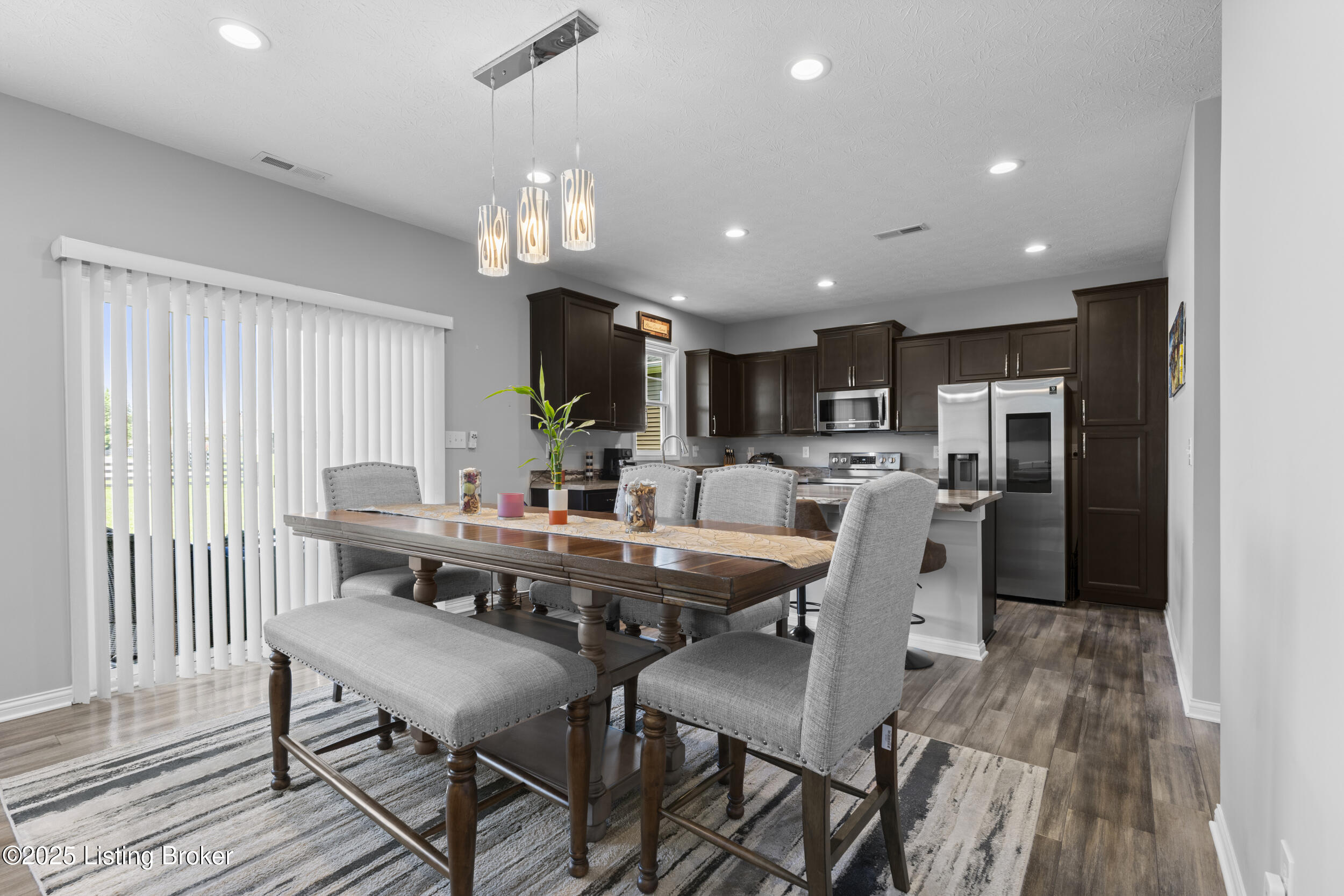 6411 Oak Village Dr