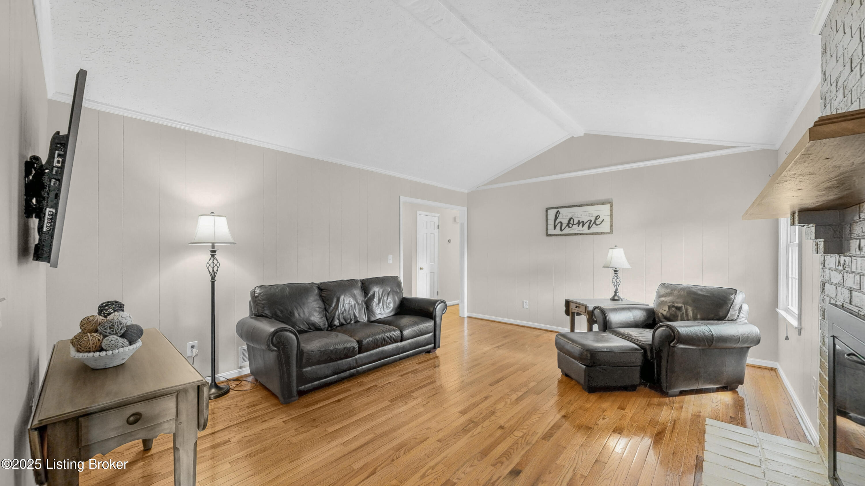 4004 Delaware Dr