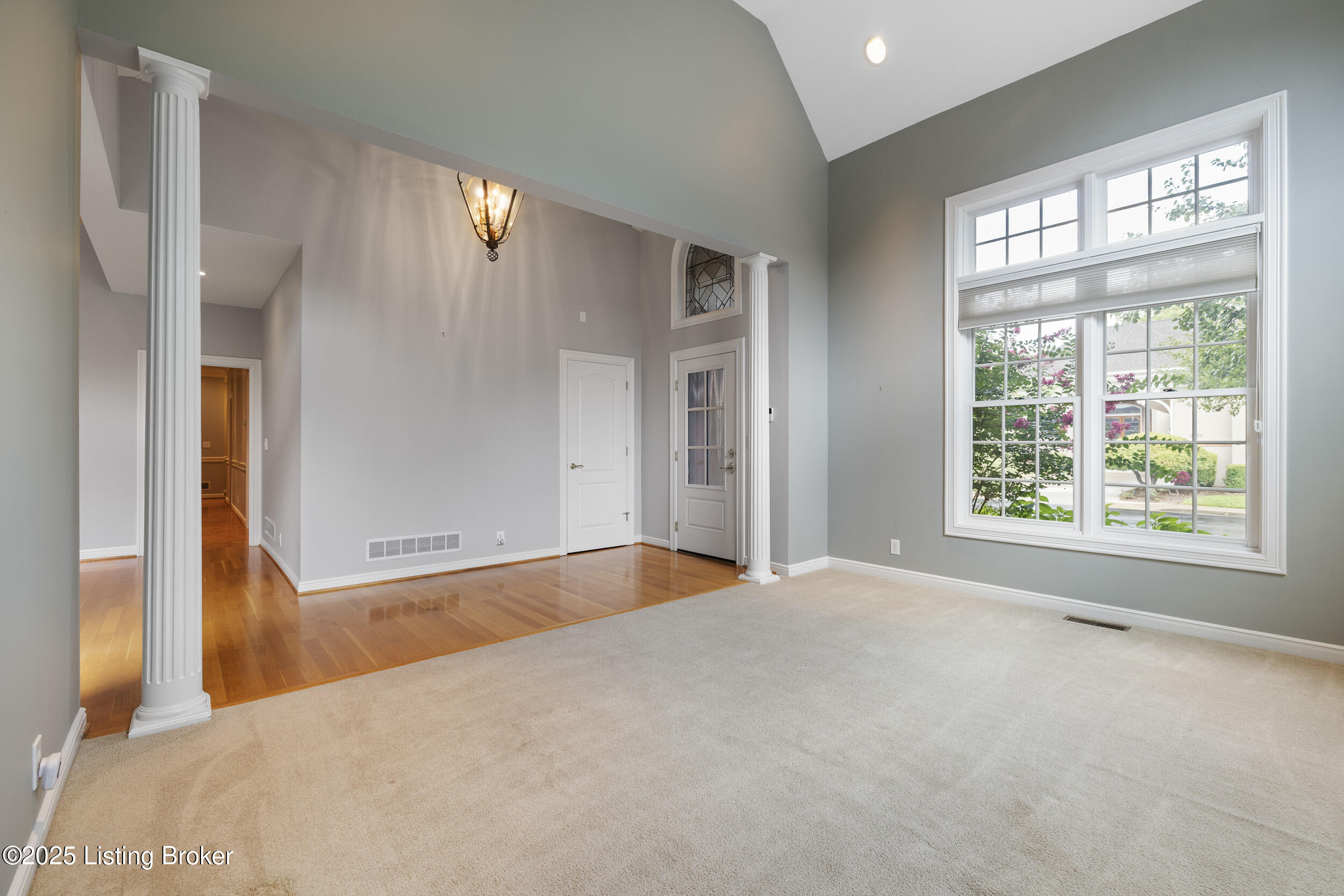 2617 Alia Cir
