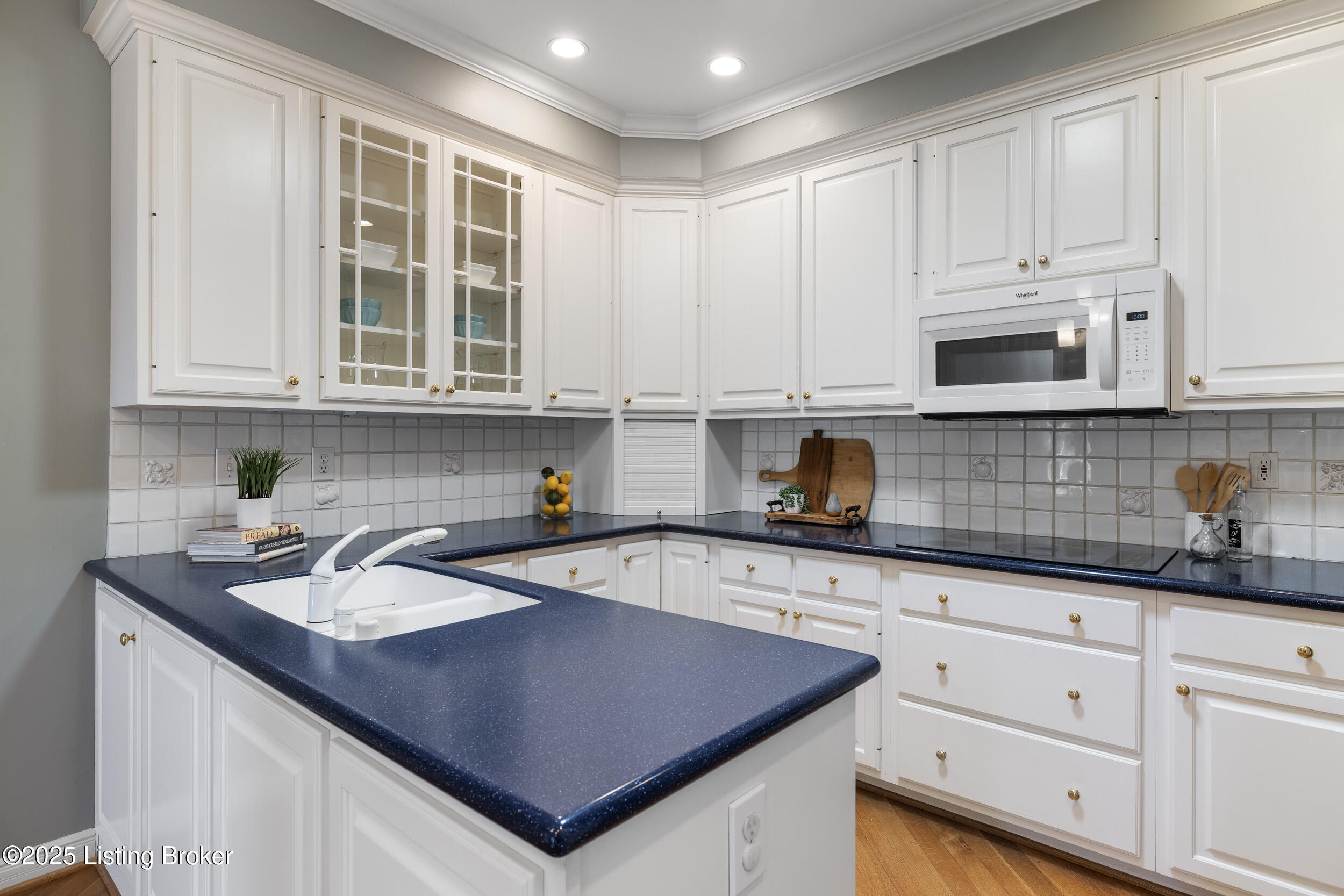 2617 Alia Cir
