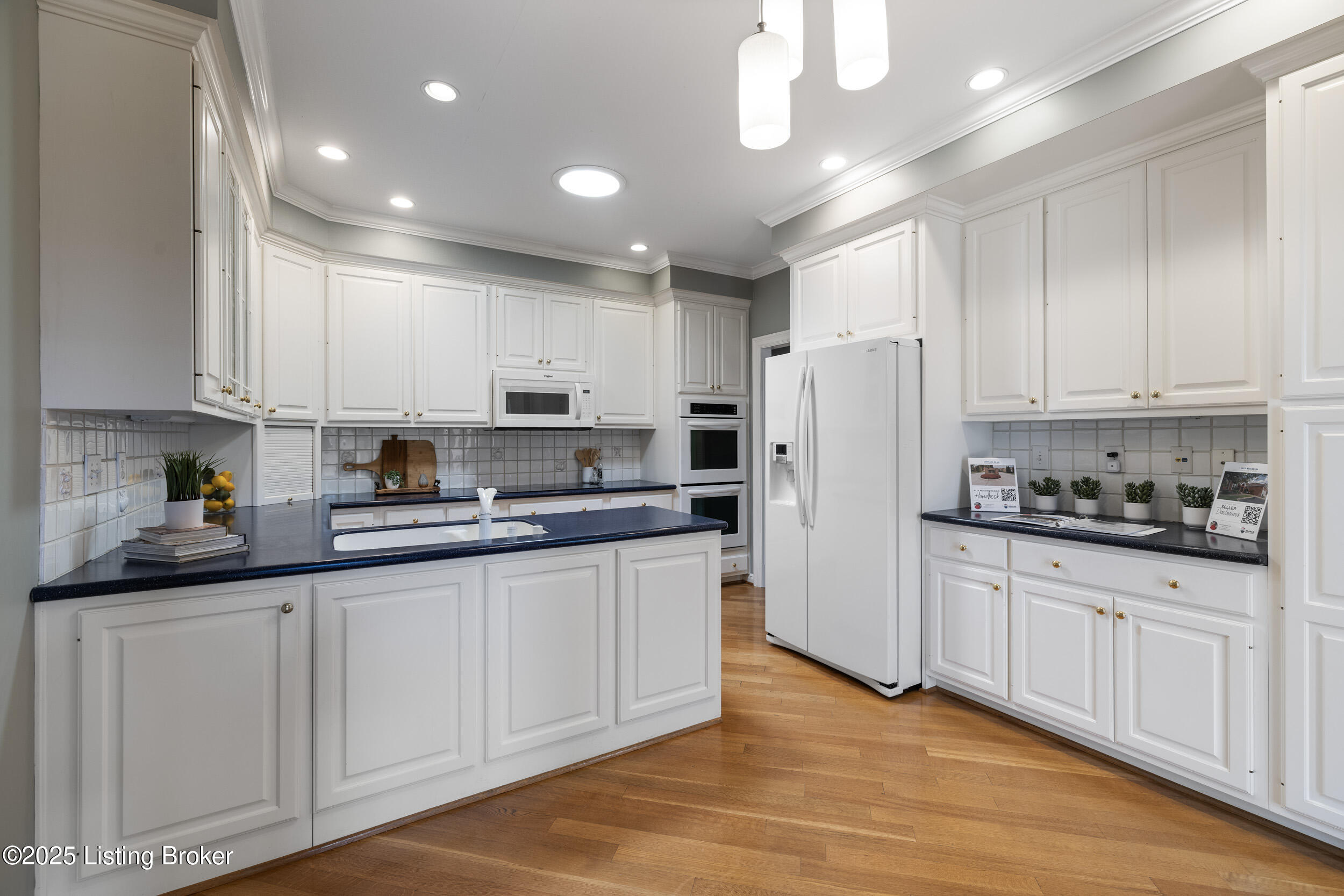 2617 Alia Cir