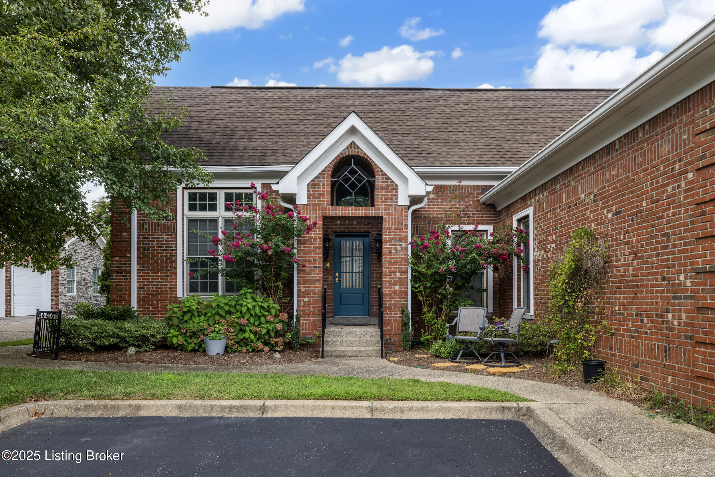 2617 Alia Cir