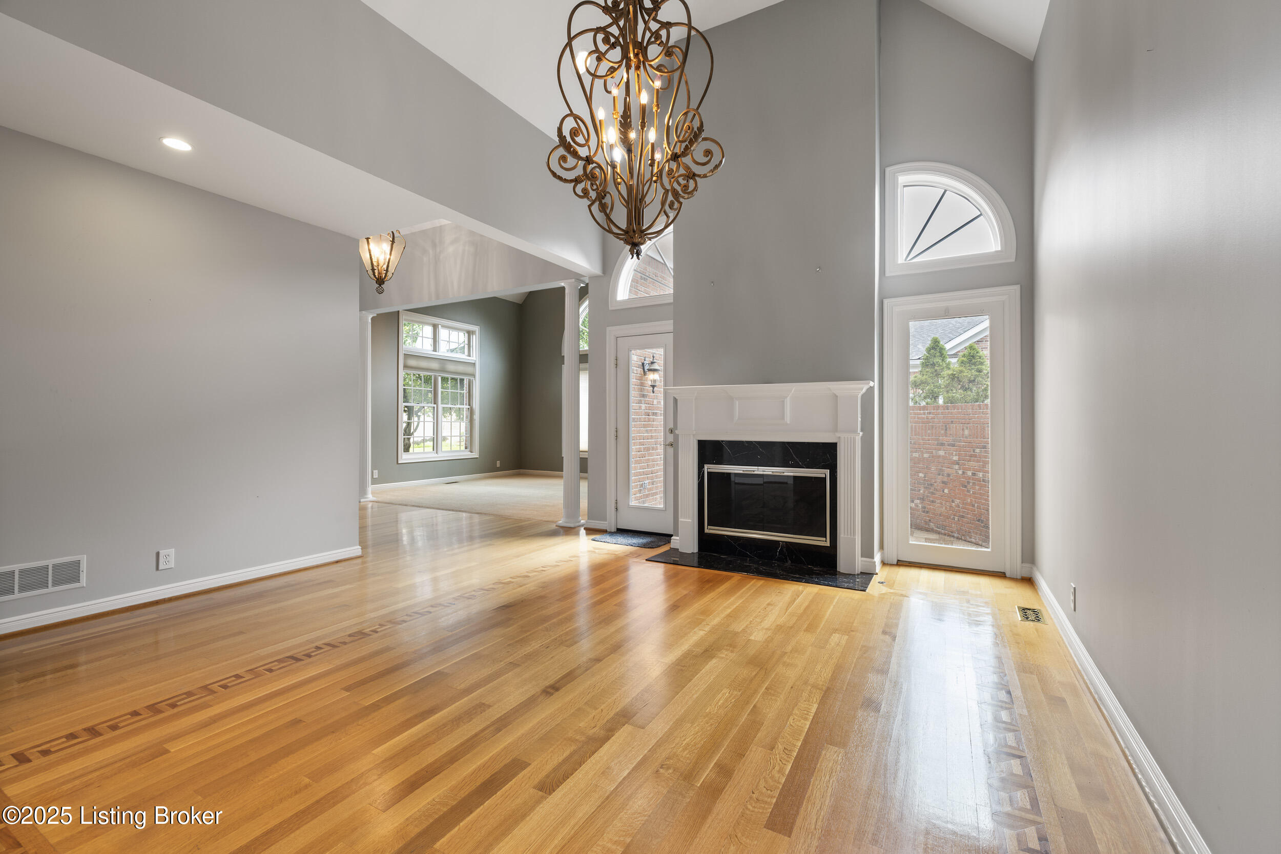 2617 Alia Cir