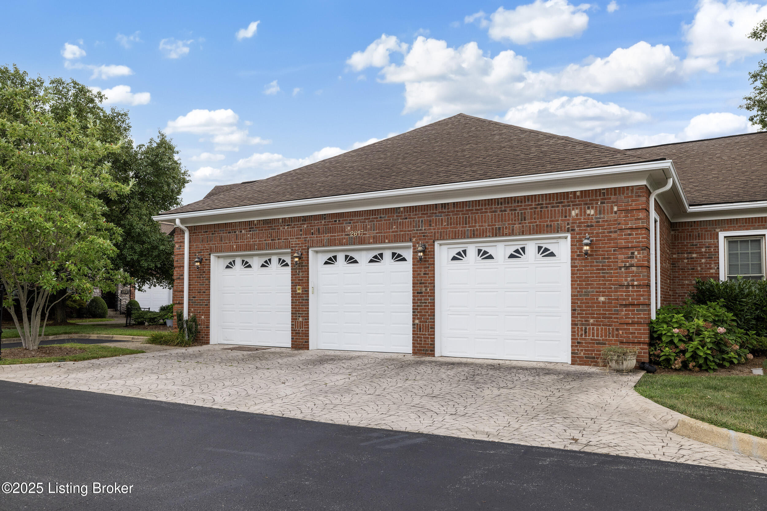 2617 Alia Cir