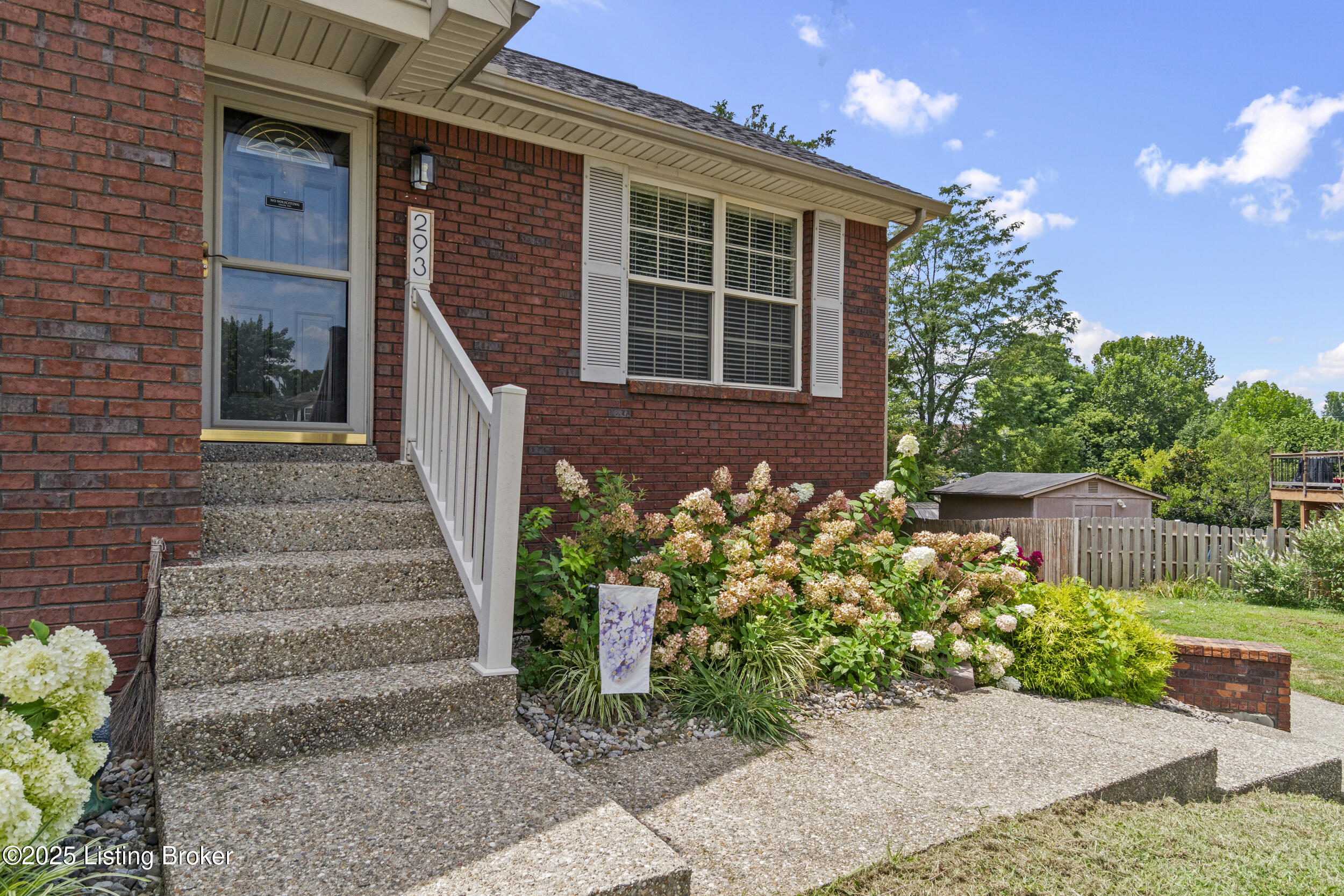 293 Trevor Ct