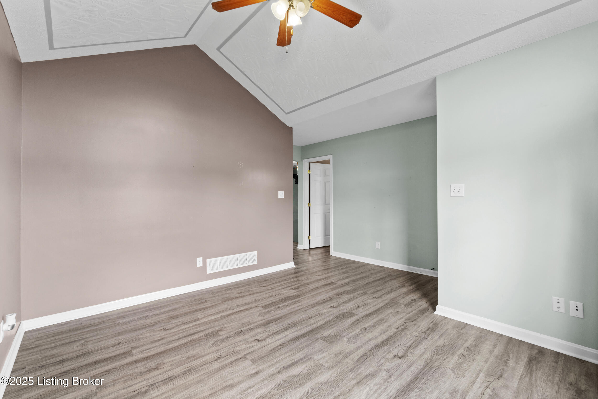 293 Trevor Ct