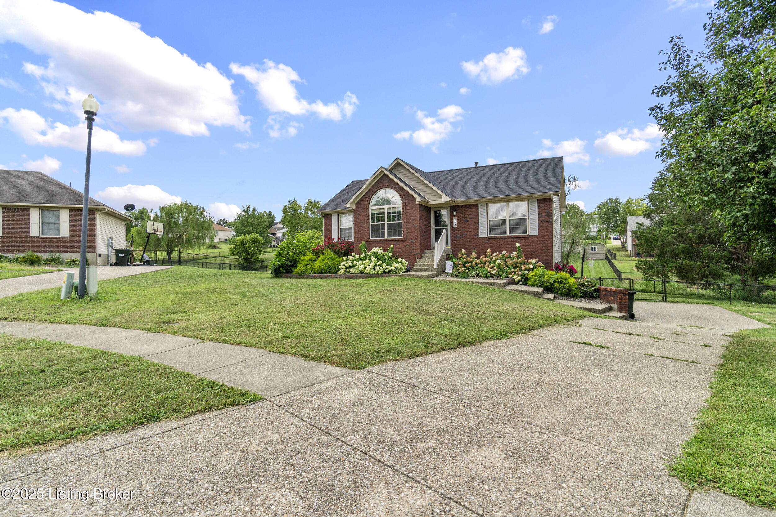 293 Trevor Ct