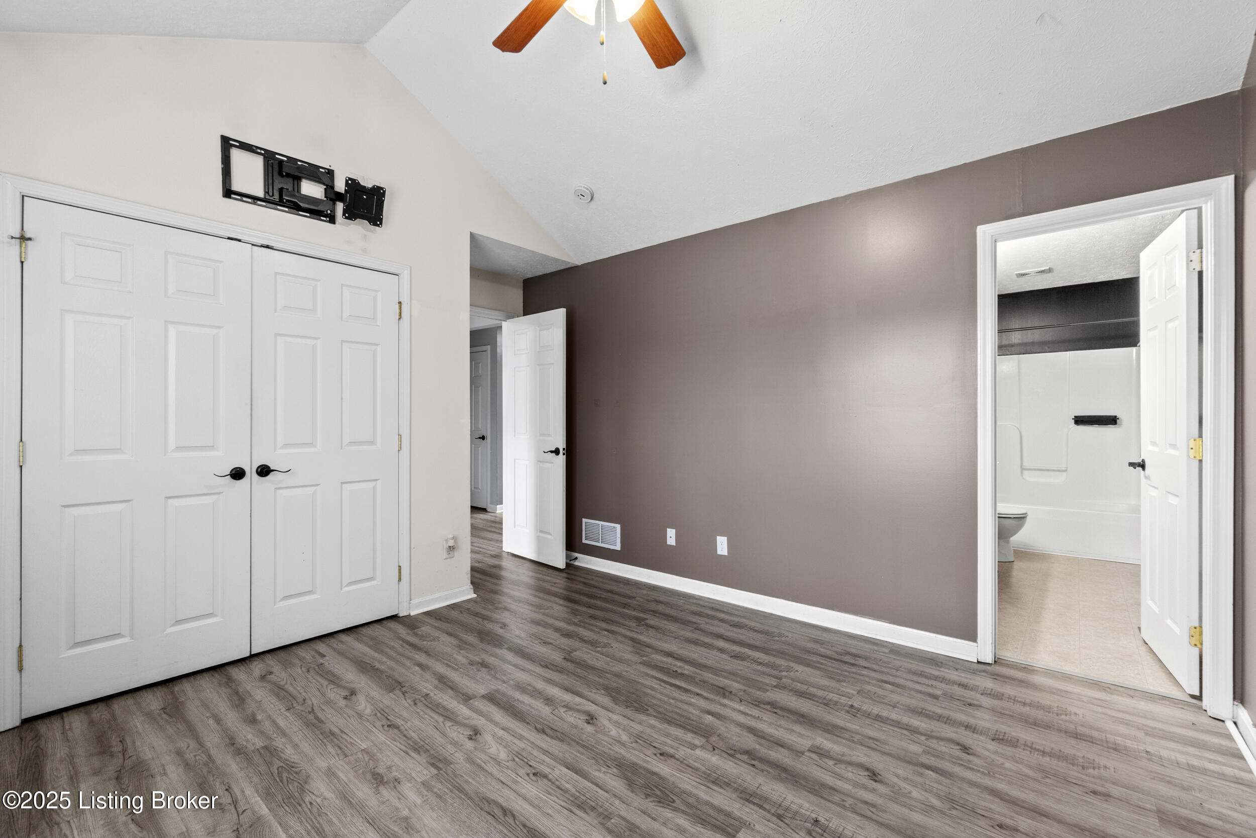 293 Trevor Ct