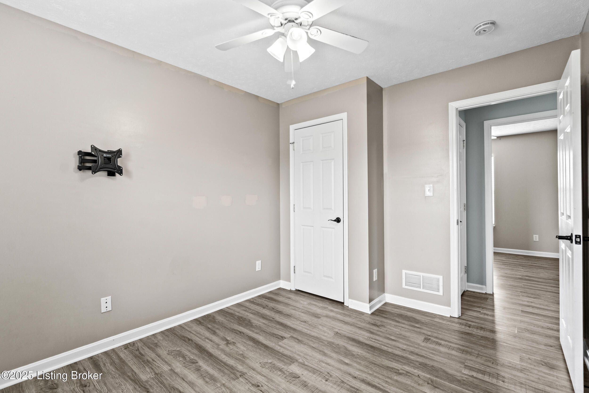 293 Trevor Ct