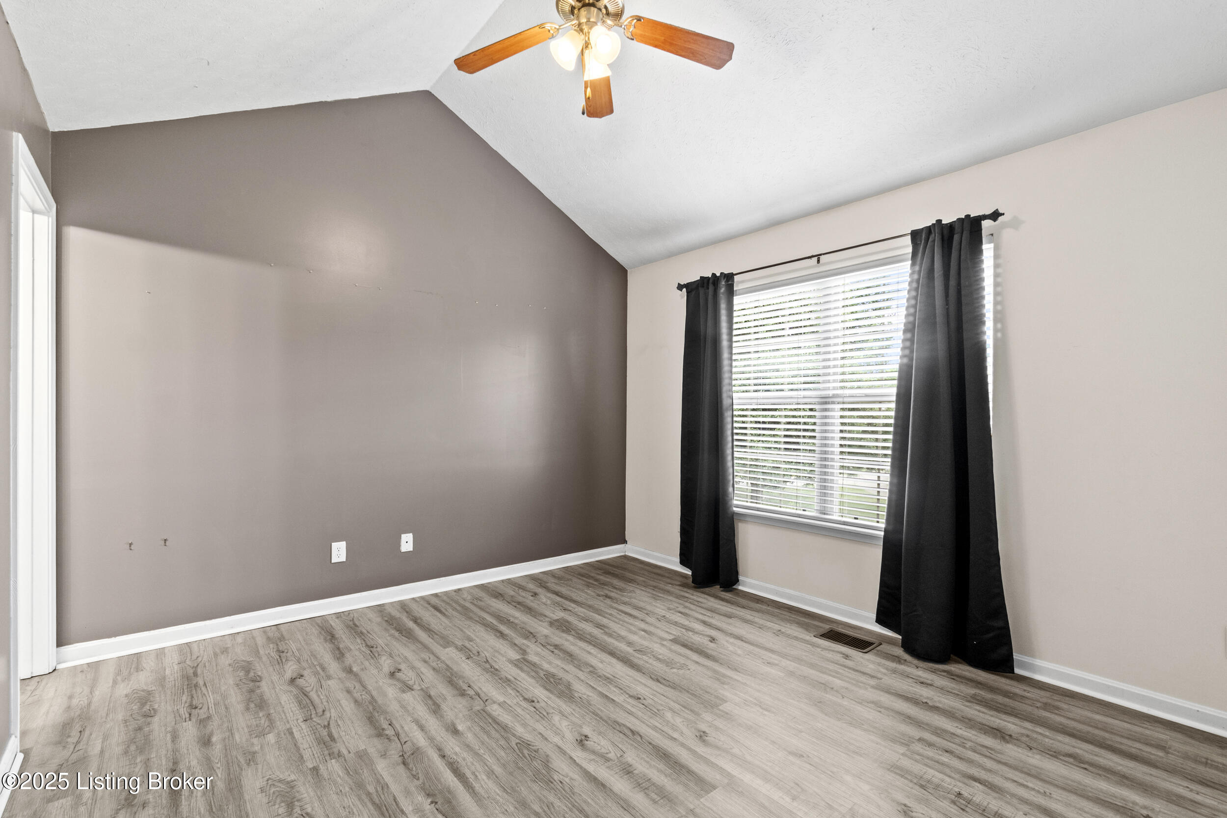 293 Trevor Ct