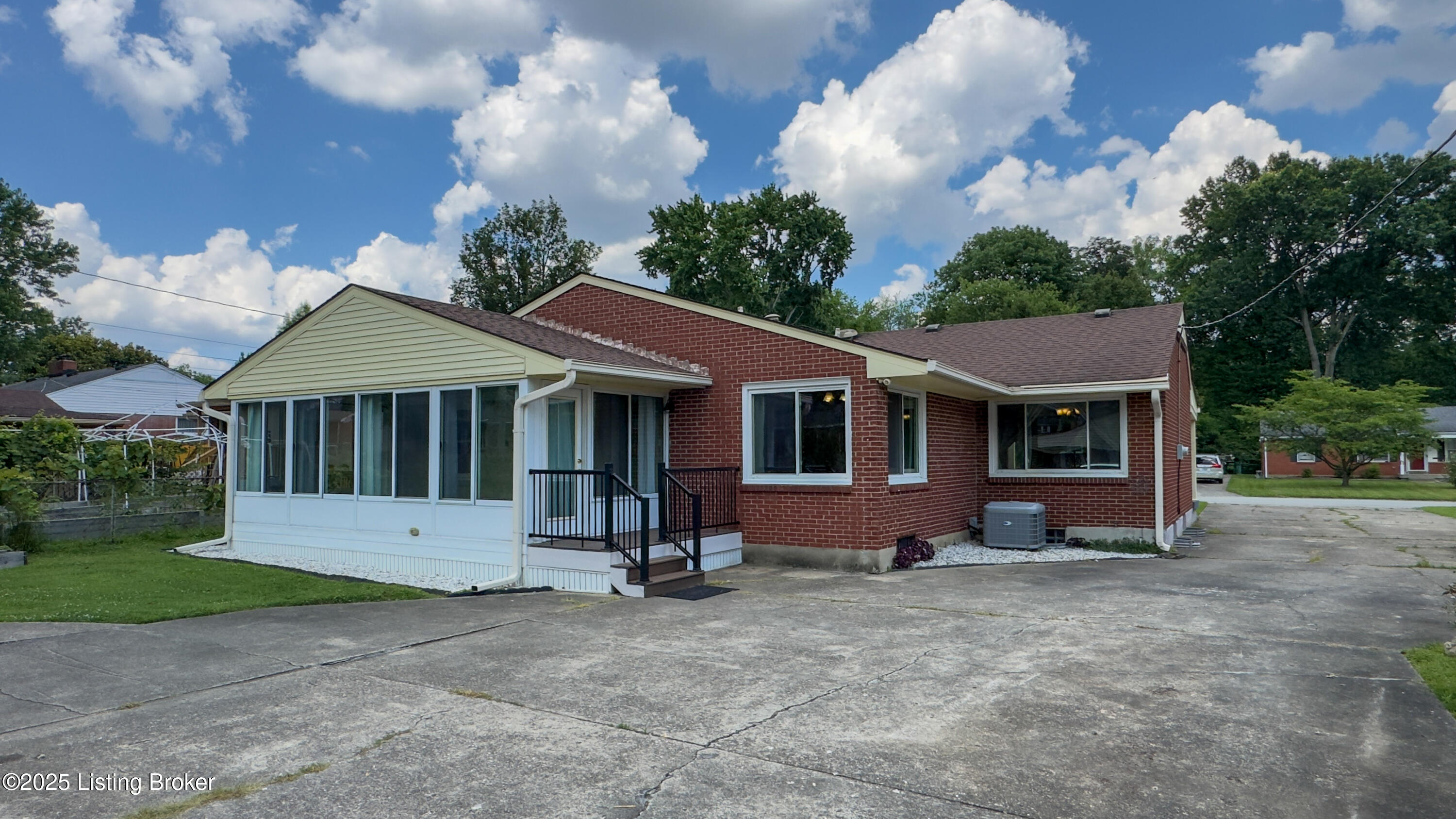 5321 Southdale Rd