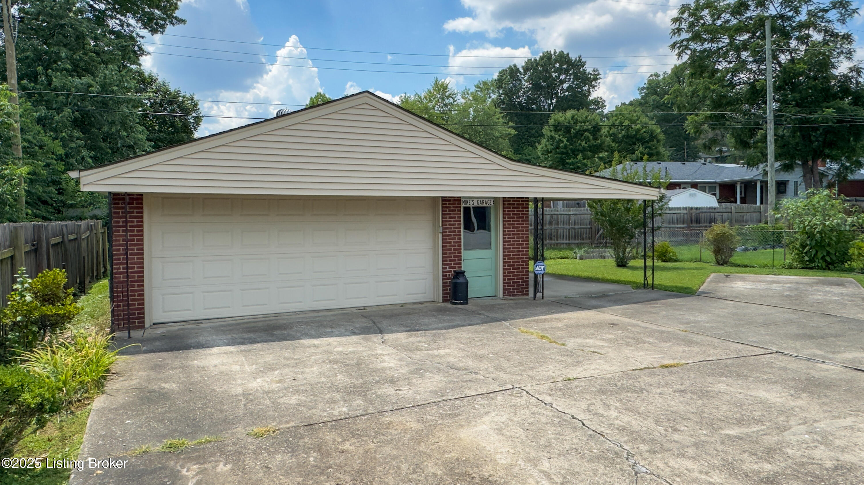 5321 Southdale Rd