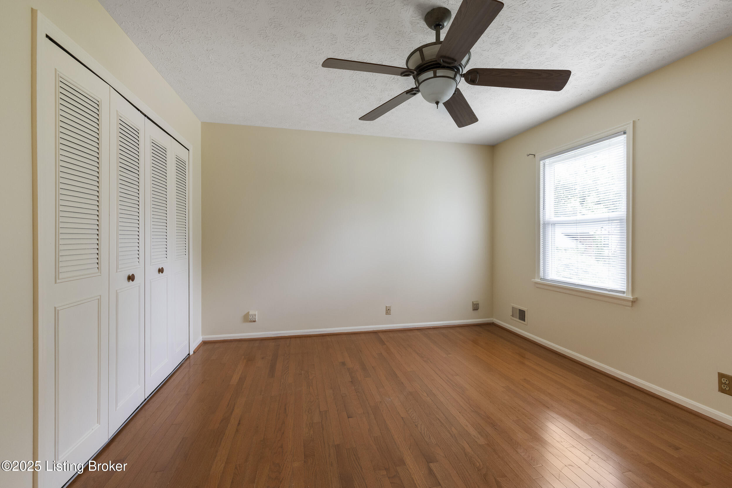 1102 Woodcroft Ct