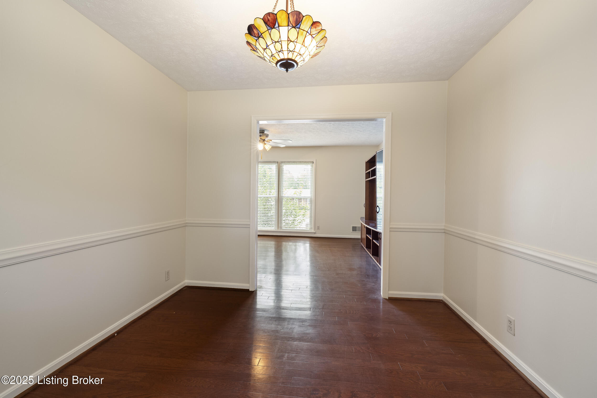 1102 Woodcroft Ct