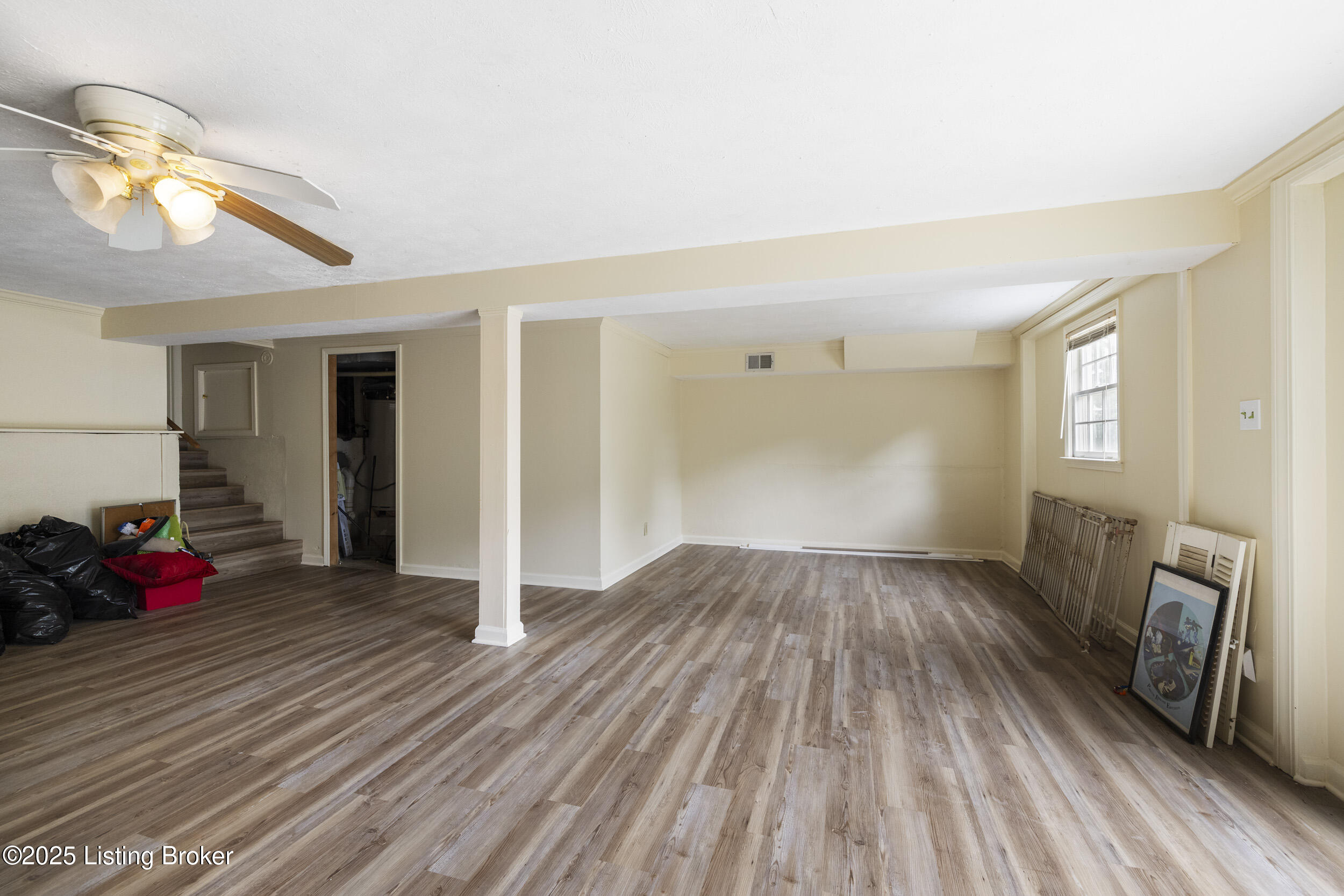 1102 Woodcroft Ct