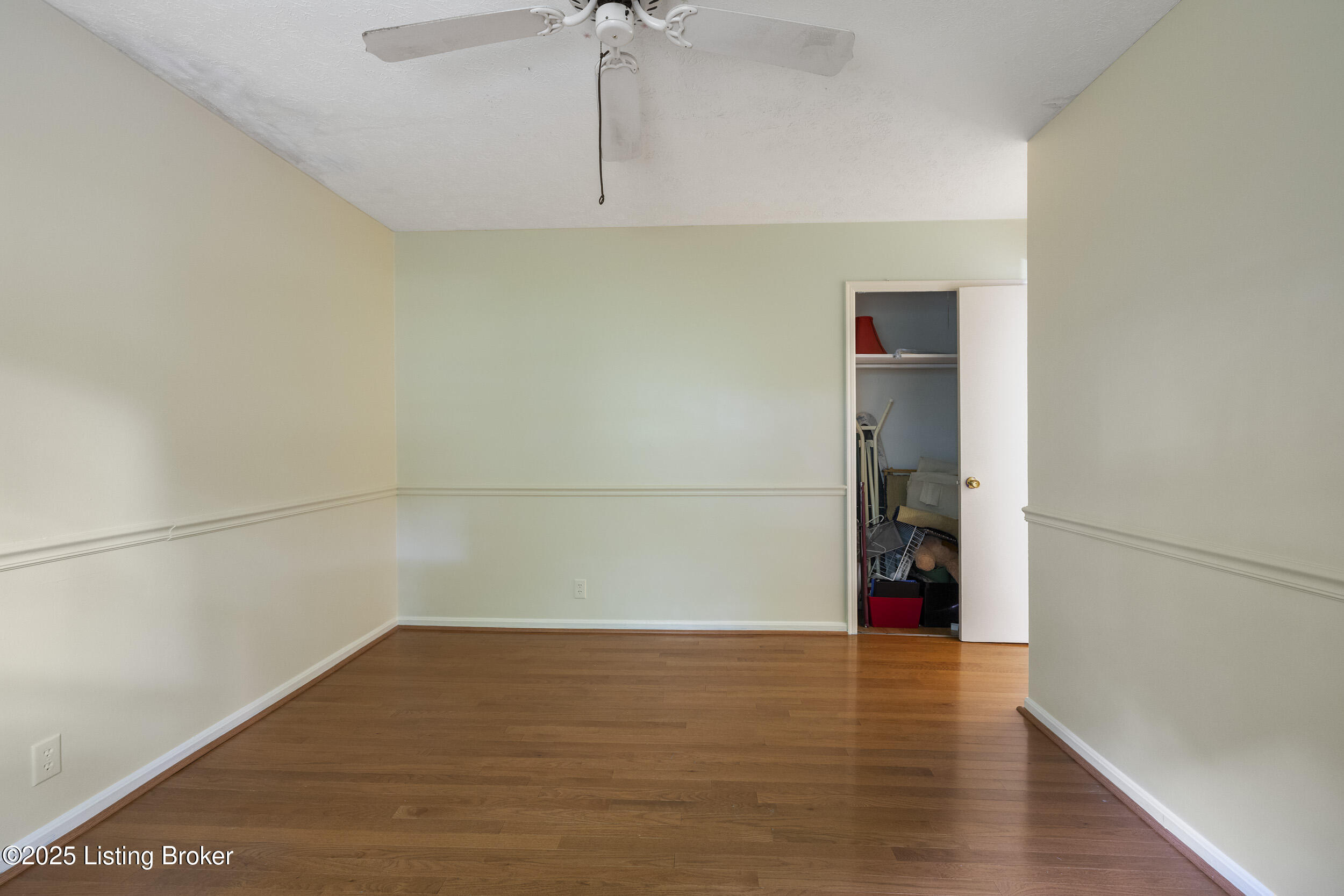 1102 Woodcroft Ct