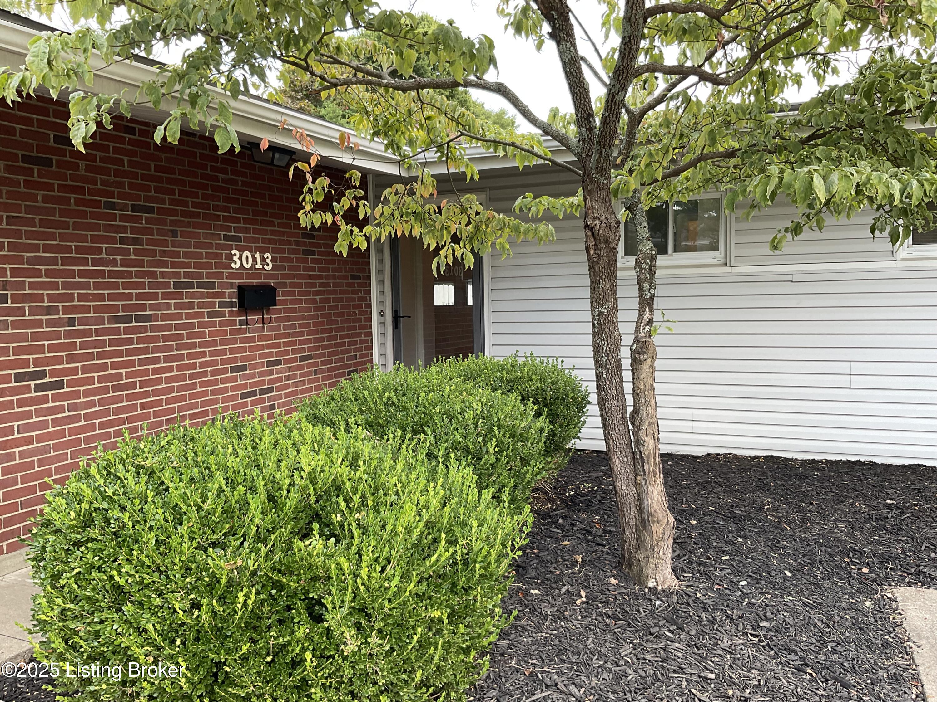 3013 Furman Blvd