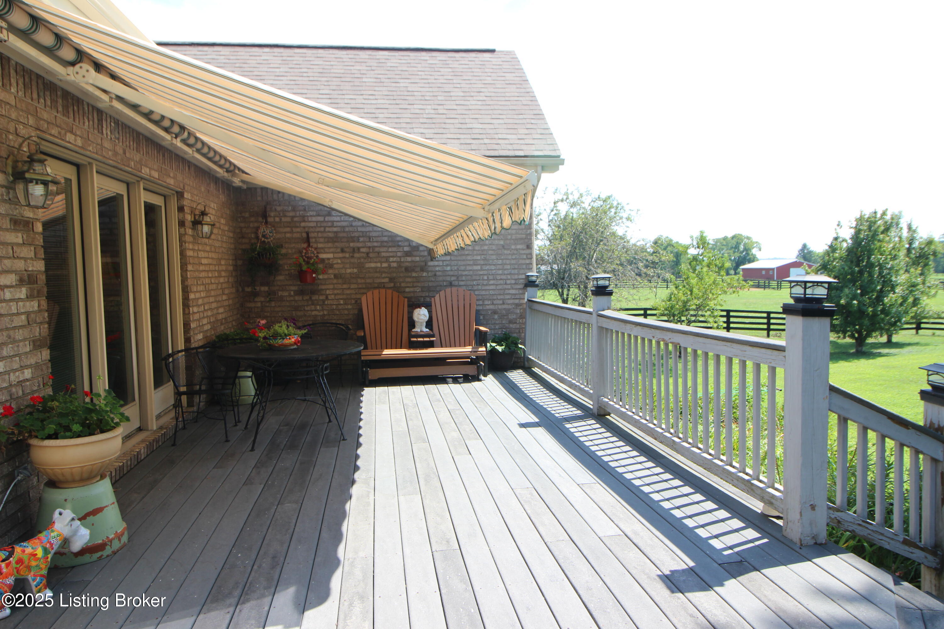 1928 Mayfield Dr