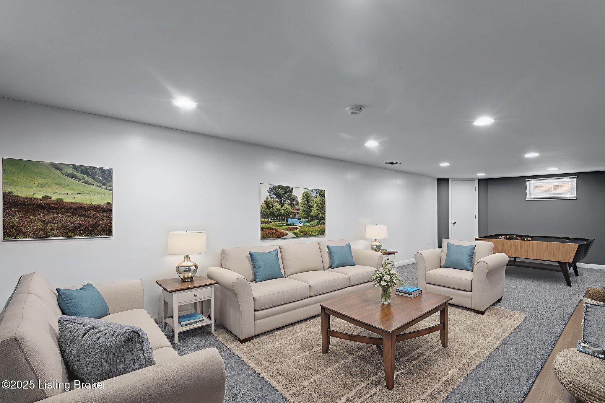 8008 Columbine Dr